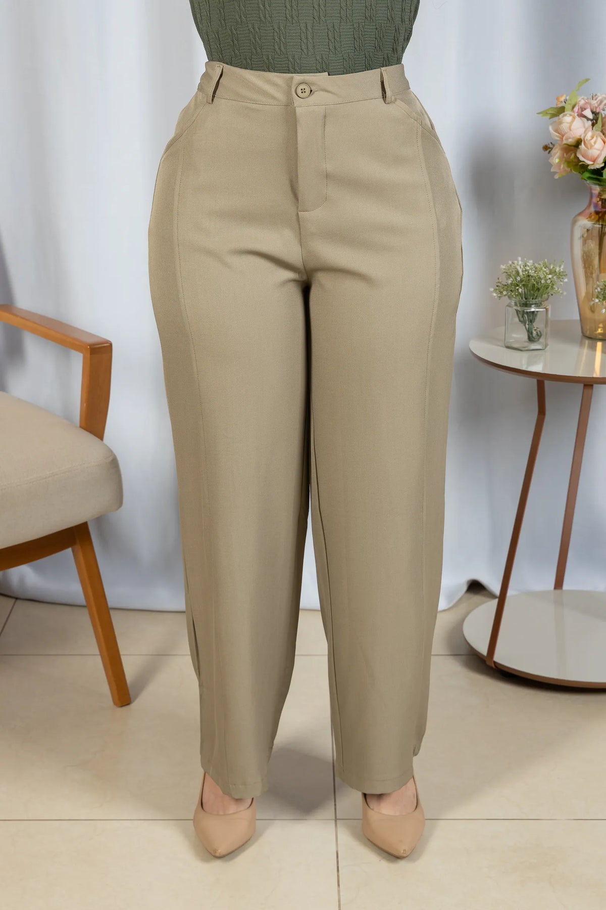 Calça Alfaiataria Corte Reto Friso Joyce Bege - adicional 2