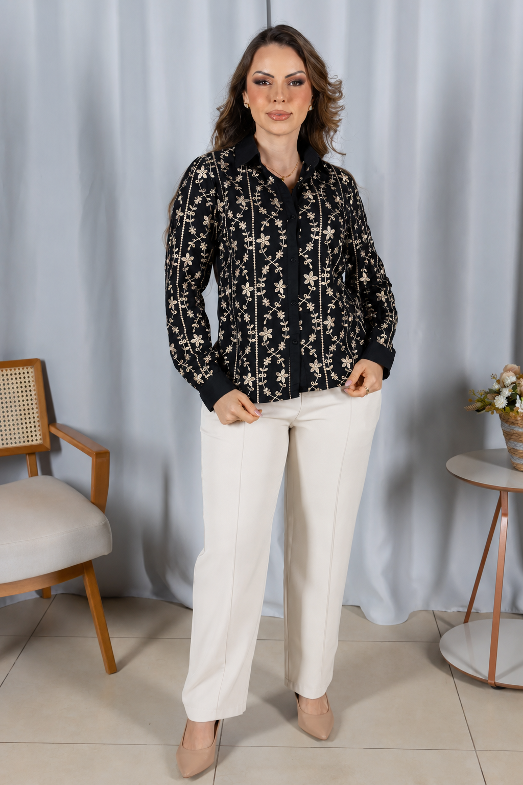 Camisa Laise Atemporal Maitê Preta