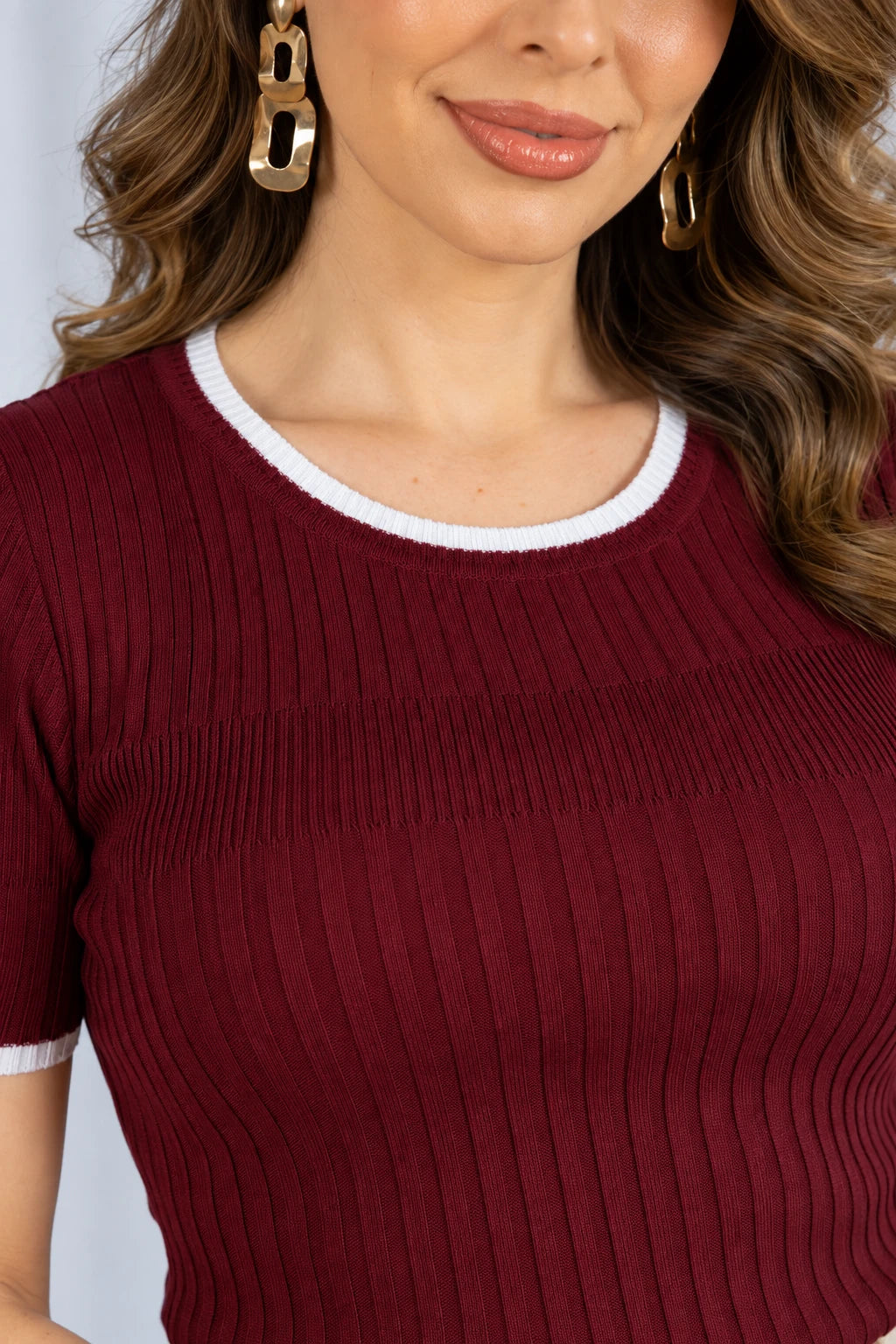 Blusa que Estica Detalhes Contrastantes Alessia Marsala - frente