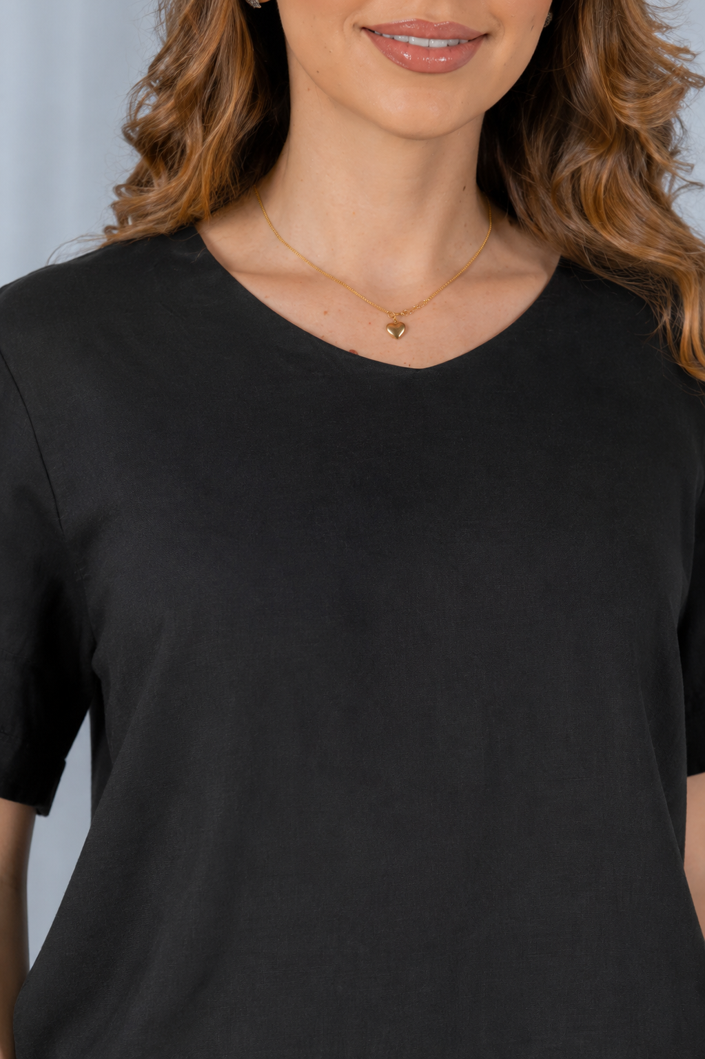 Blusa Cotton Air Decote "V" Lívia Preta