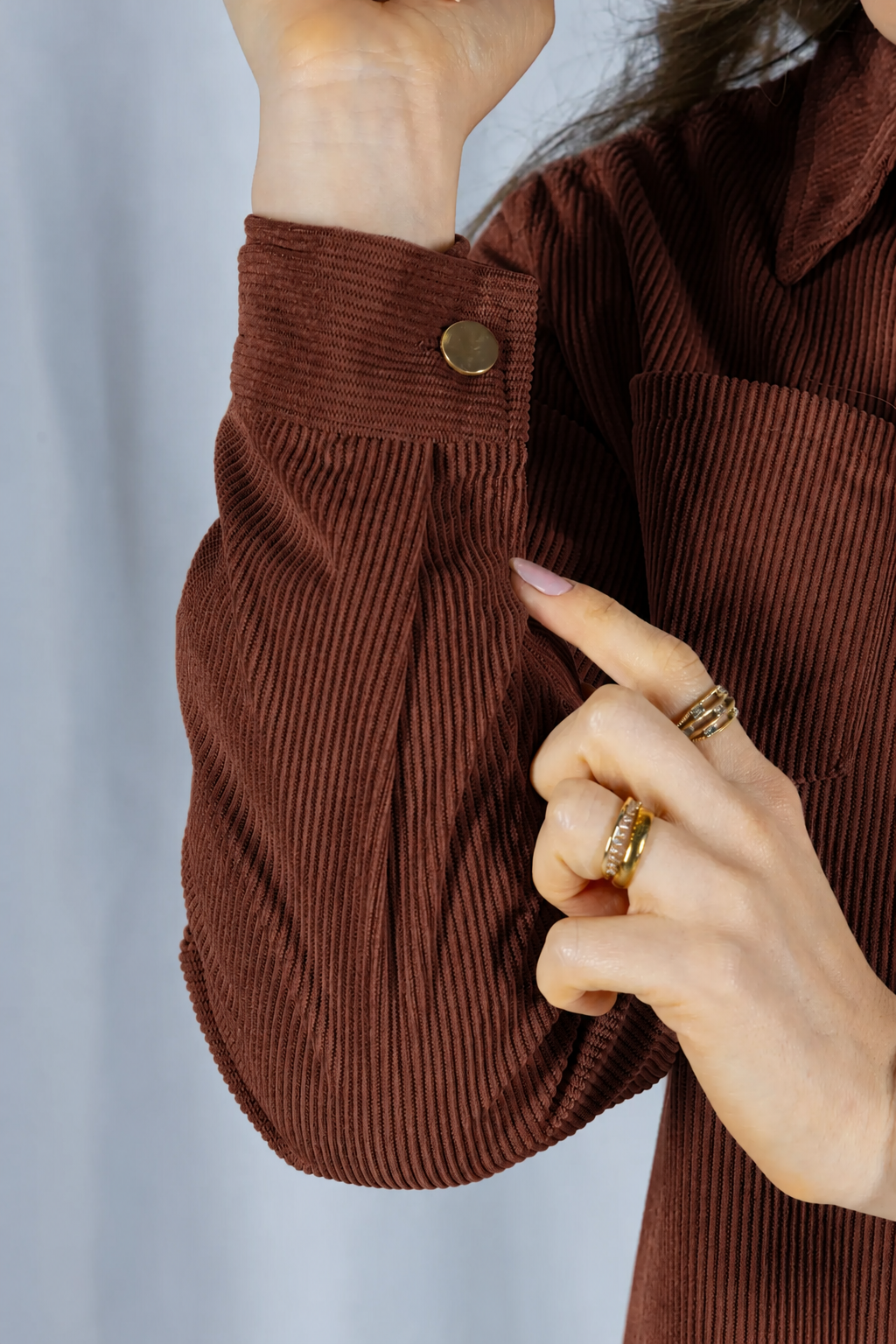 Camisa Cotelê com Bolsos Zoey Marrom