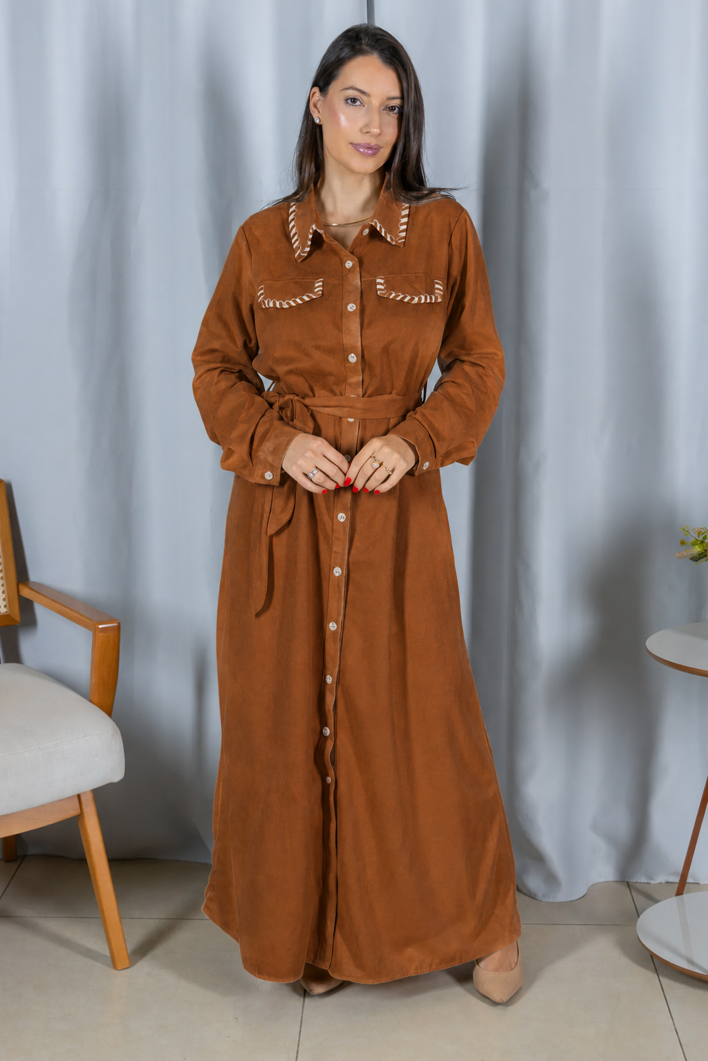 Chemise Suede Pesponto Sofisticado Luna Caramelo - frente principal