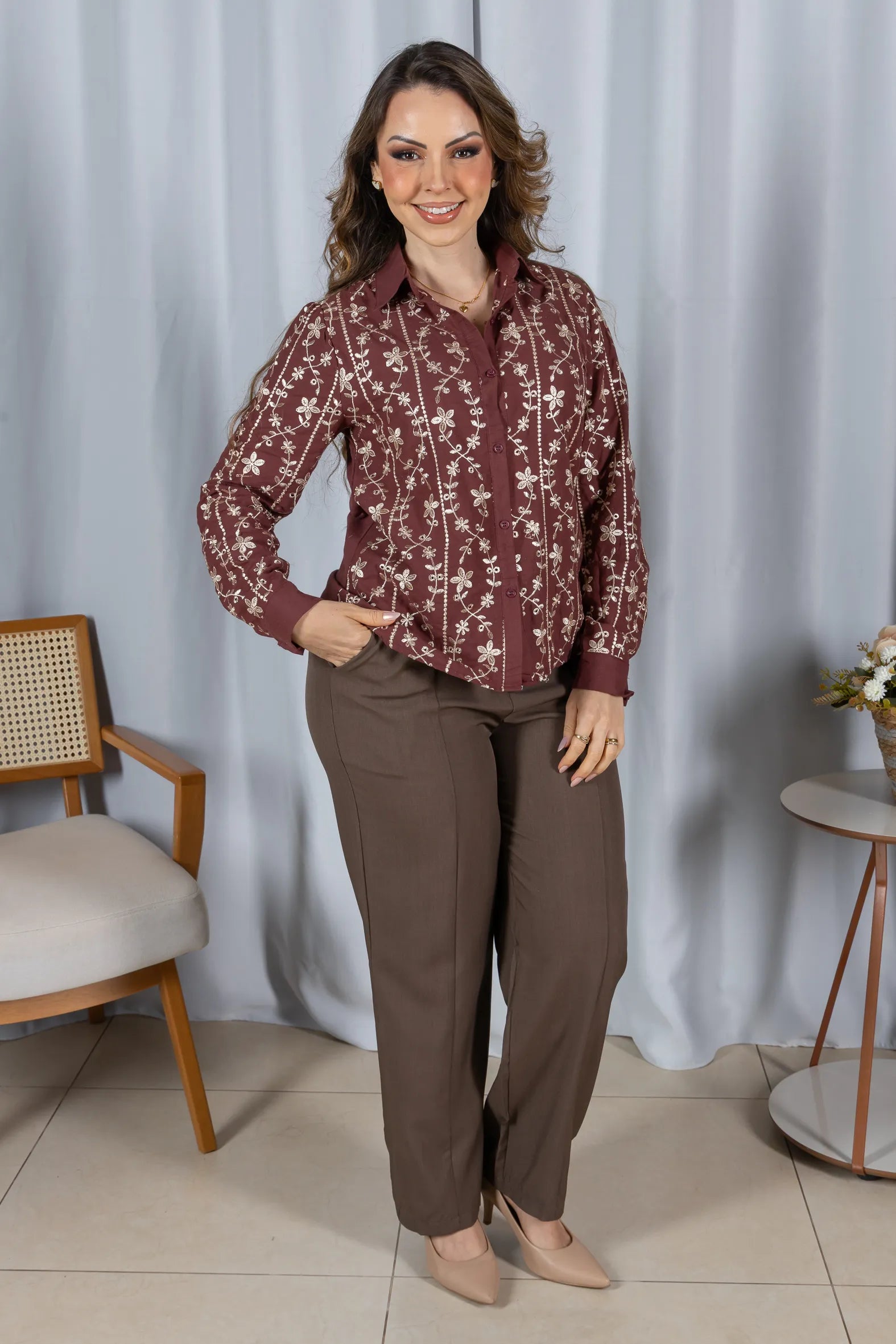 Camisa Laise Atemporal Maitê Marsala