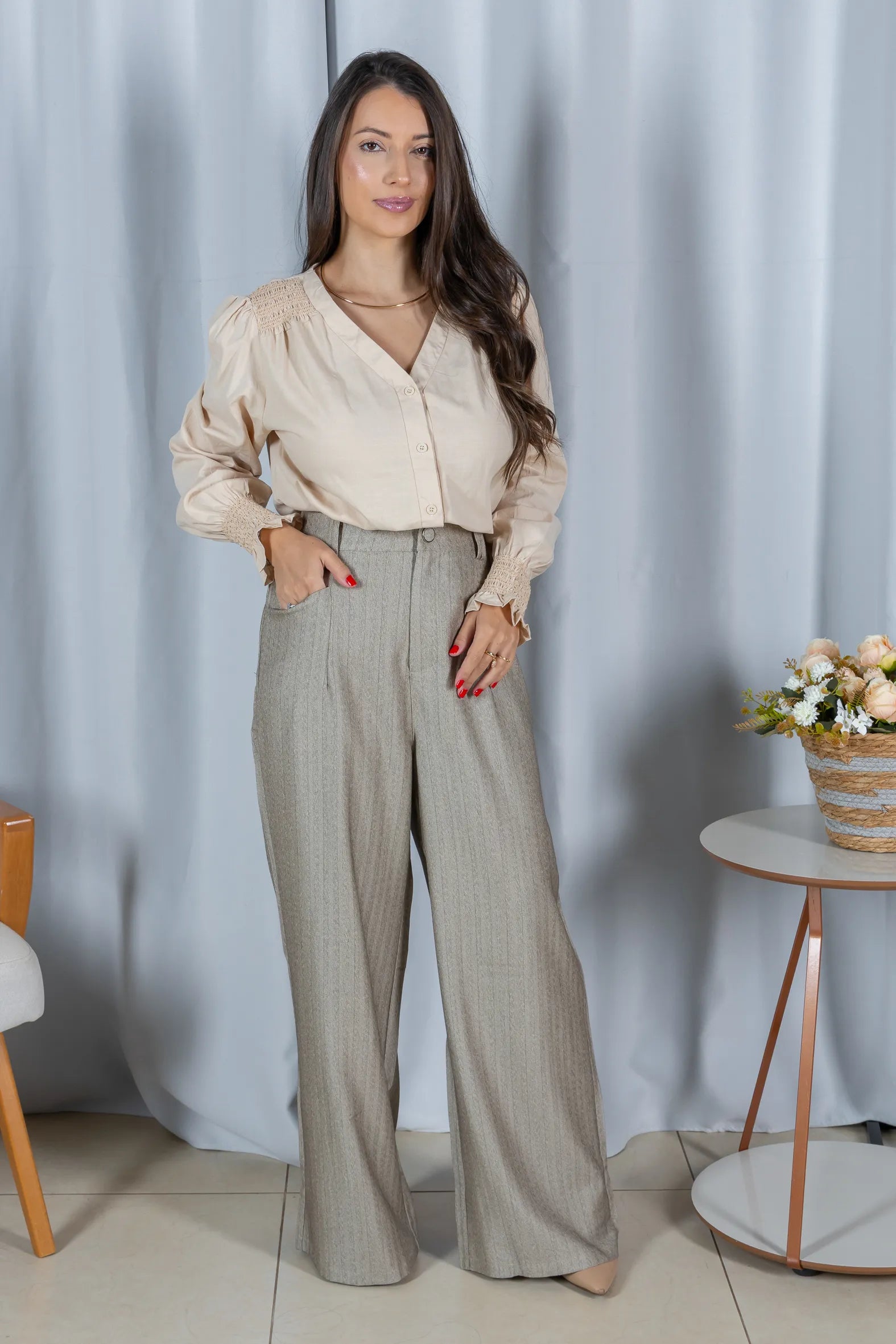 Blusa Cotton Visco com Bordado Artesanal Daiane Creme - lateral