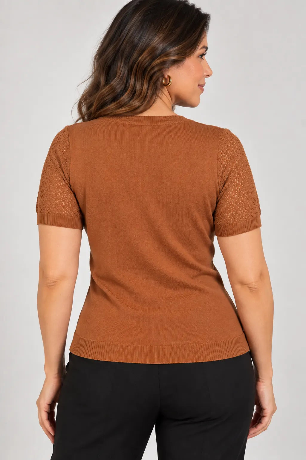 Blusa Manga Curta Modal Renda Efeito Crochê Jordana Caramelo