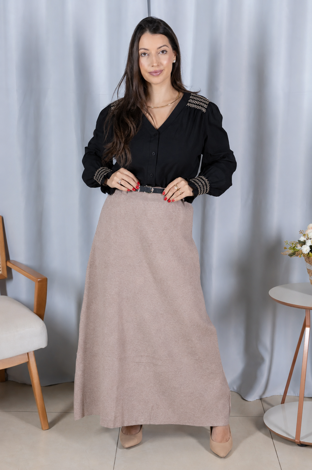 Blusa Cotton Visco com Bordado Artesanal Daiane Preta - detalhe principal