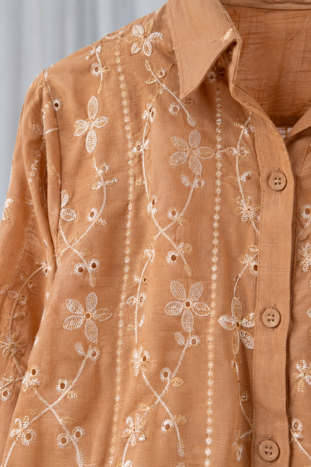 Camisa Laise Atemporal Maitê Bege