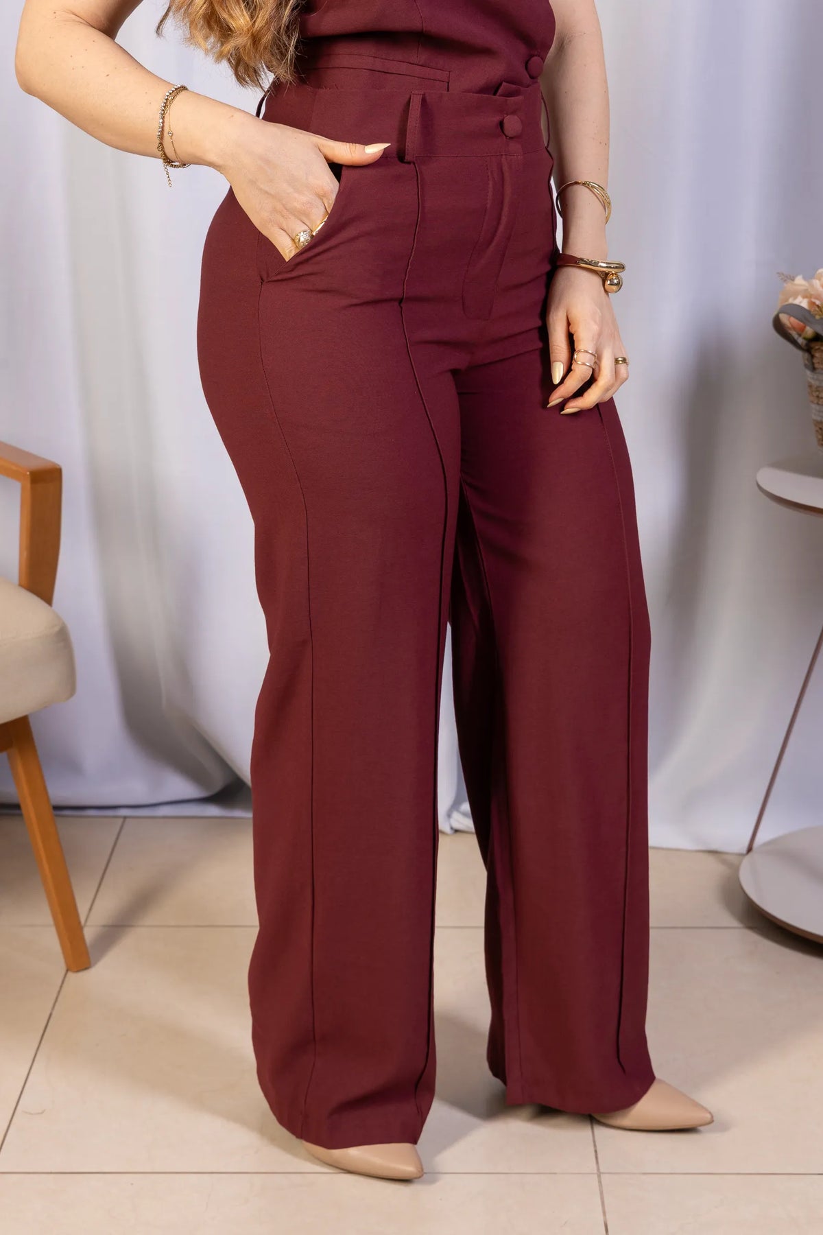 Calça Corte Reto em Crepe Confort Juliane Marsala