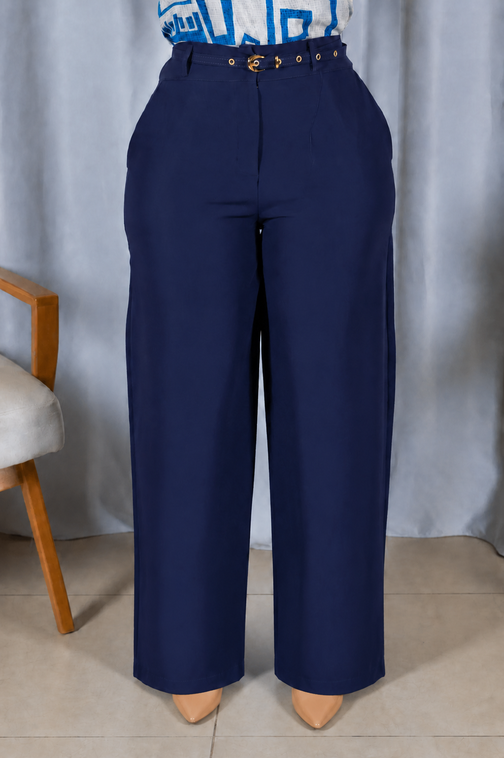 Calça Pantalona que Alonga a Silhueta Luiza Azul Marinho