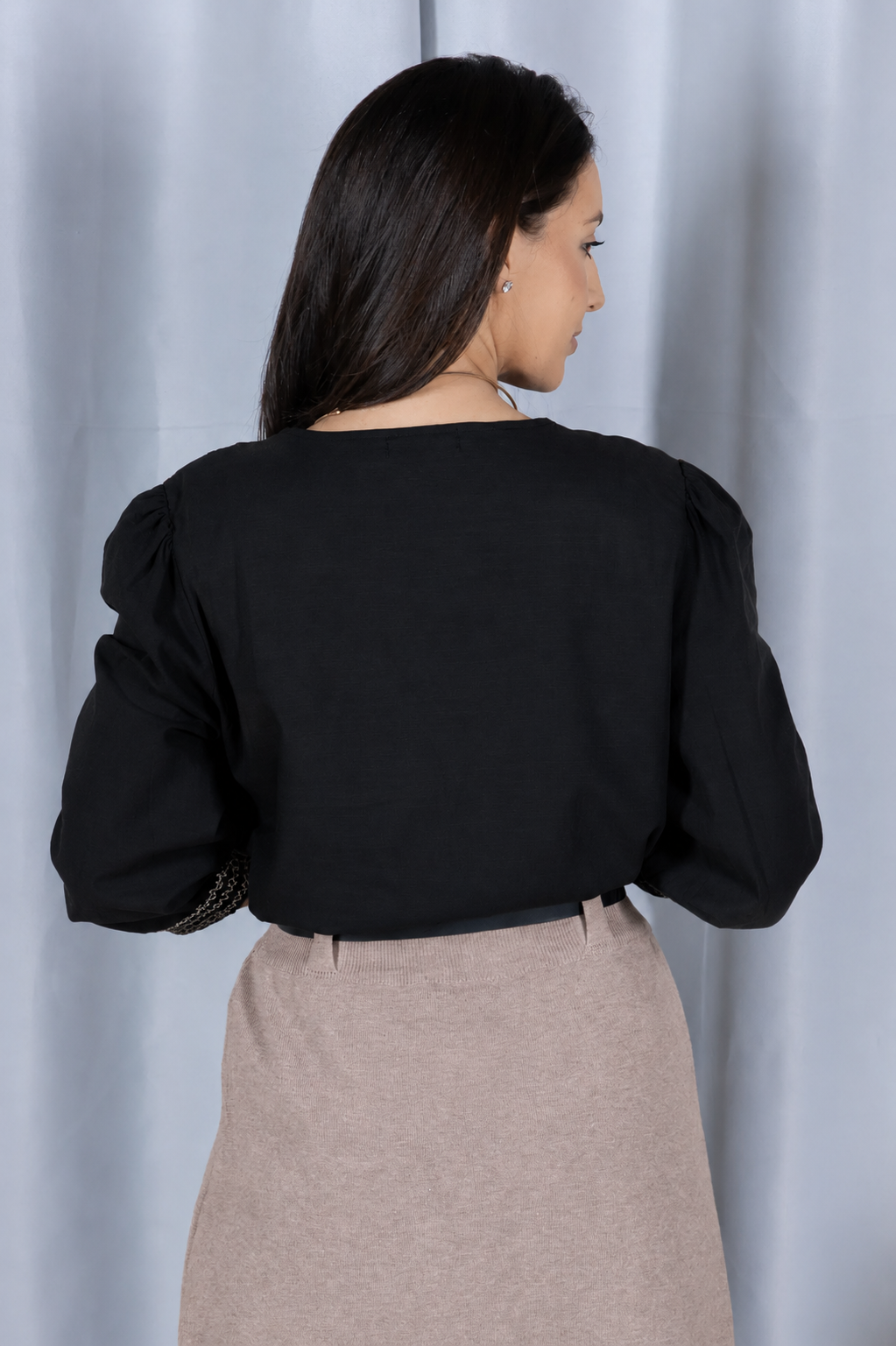Blusa Cotton Visco com Bordado Artesanal Daiane Preta - variação adicional 4