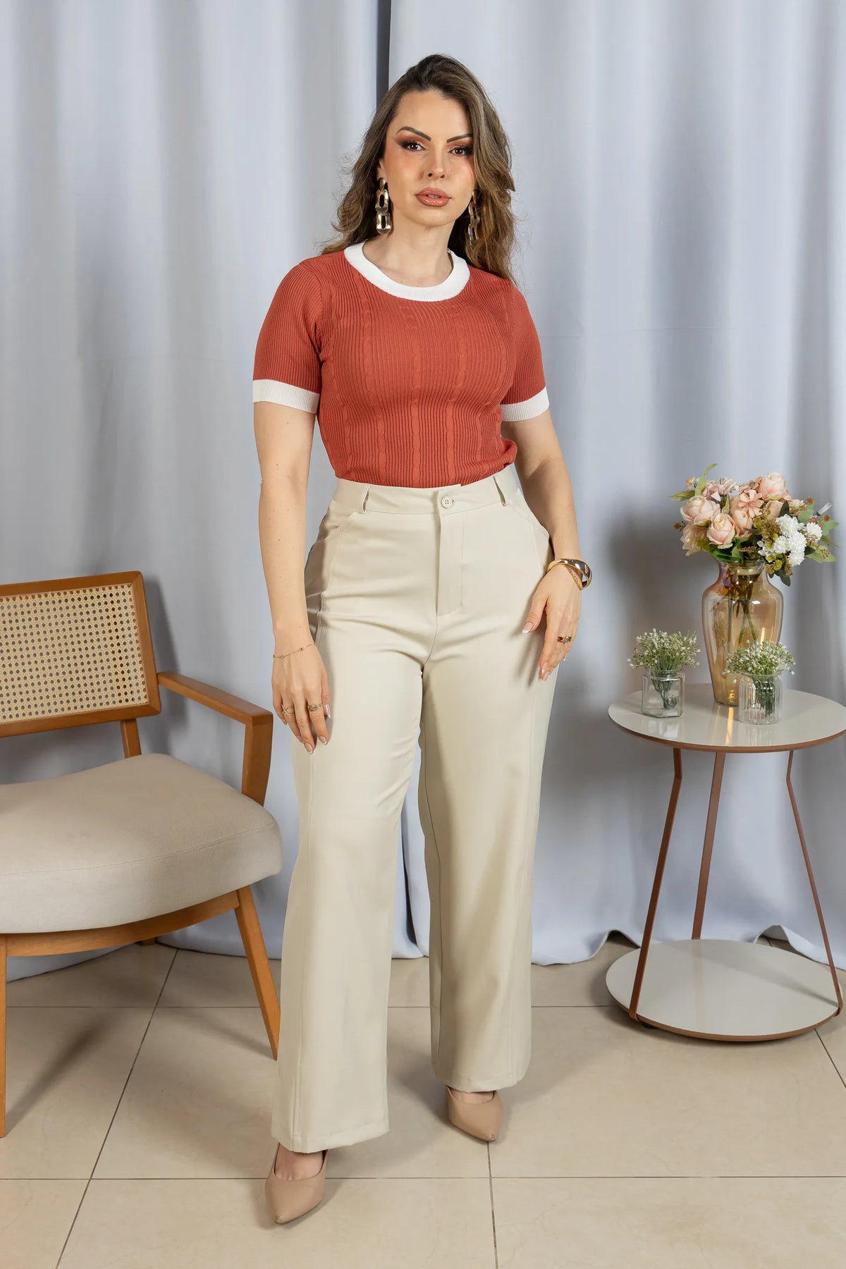 Blusa Leve com Detalhes Contrastantes Fernanda Terracota - adicional 1