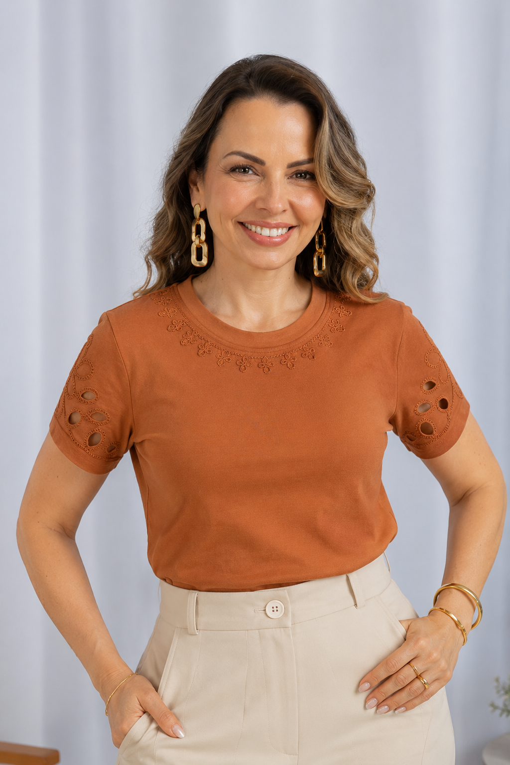 Blusa Confortável em Cotton Lycra com Manga Vazada Paula Marrom - benefícios