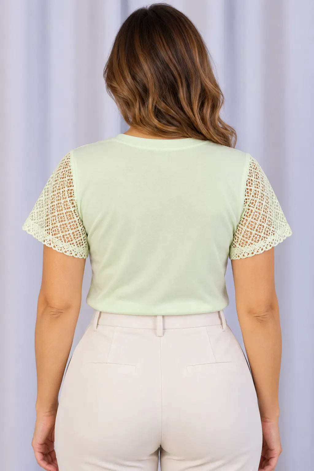 Blusa em Cotton Lycra com Manga em Renda Efeito Crochê Madalena Verde — madalena verde (9).webp