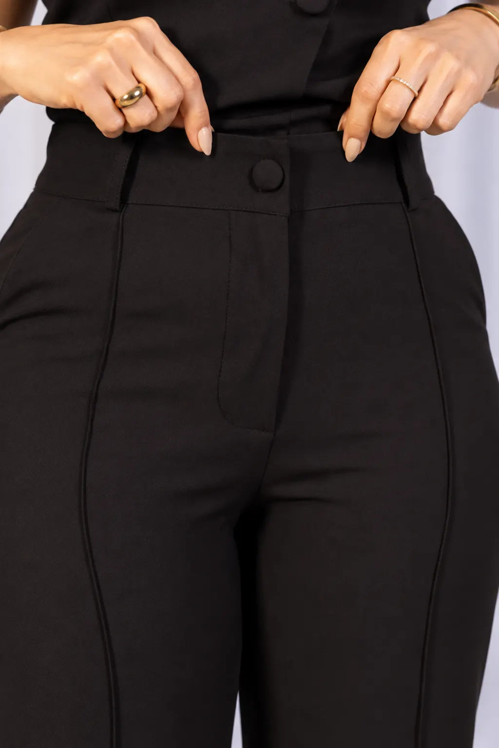 Calça Corte Reto em Crepe Confort Juliane Preta