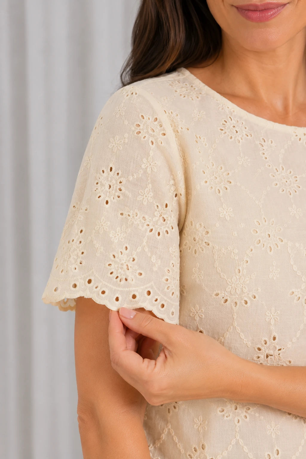 Blusa em Laise Fresca e Delicada Julia Creme