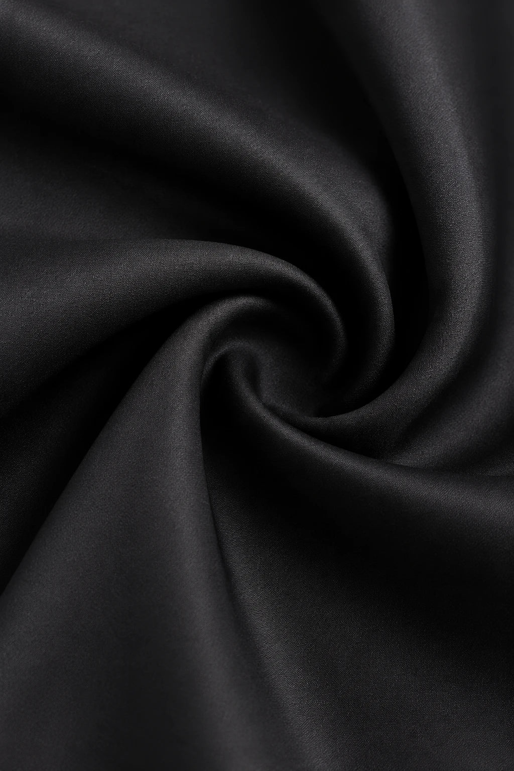Blusa Manga Curta Poly Silk Detalhe Colo Lauane Preta