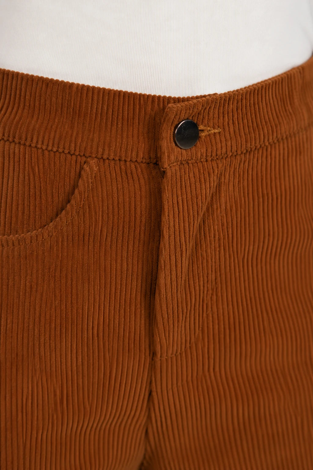 Calça Cotelê Corte Reto Lupita Marrom