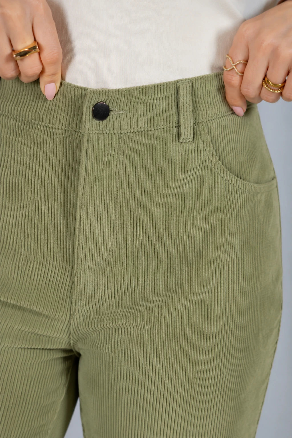 Calça Cotelê Corte Reto Lupita Verde