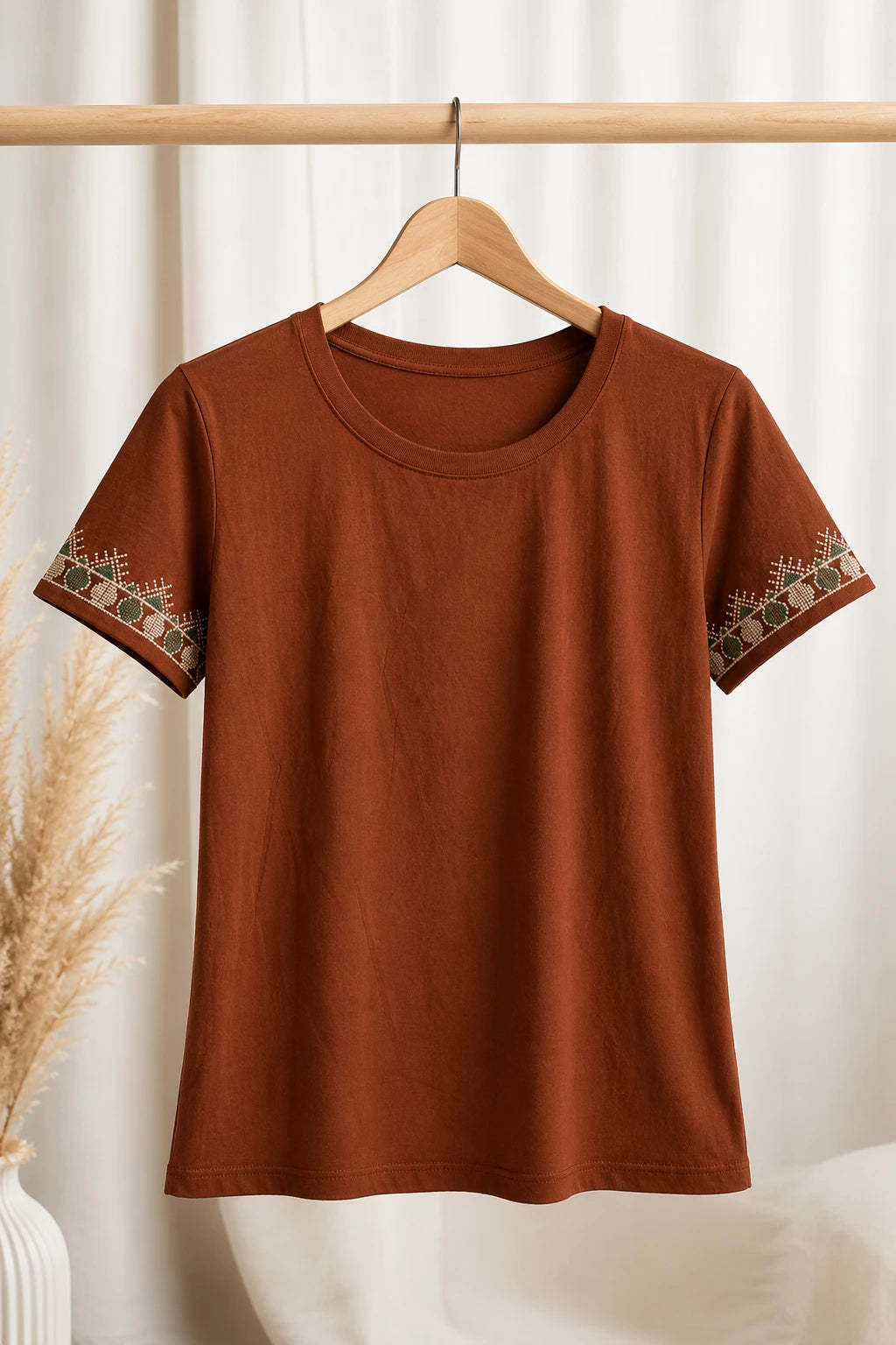 Blusa Cotton Lycra com Bordado Delicado Mariana Marrom