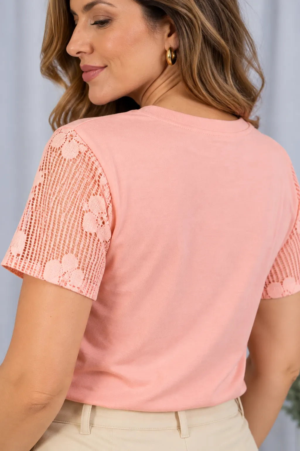 Blusa em Cotton Lycra com Manga Trabalhada em Renda Naiara Rosa