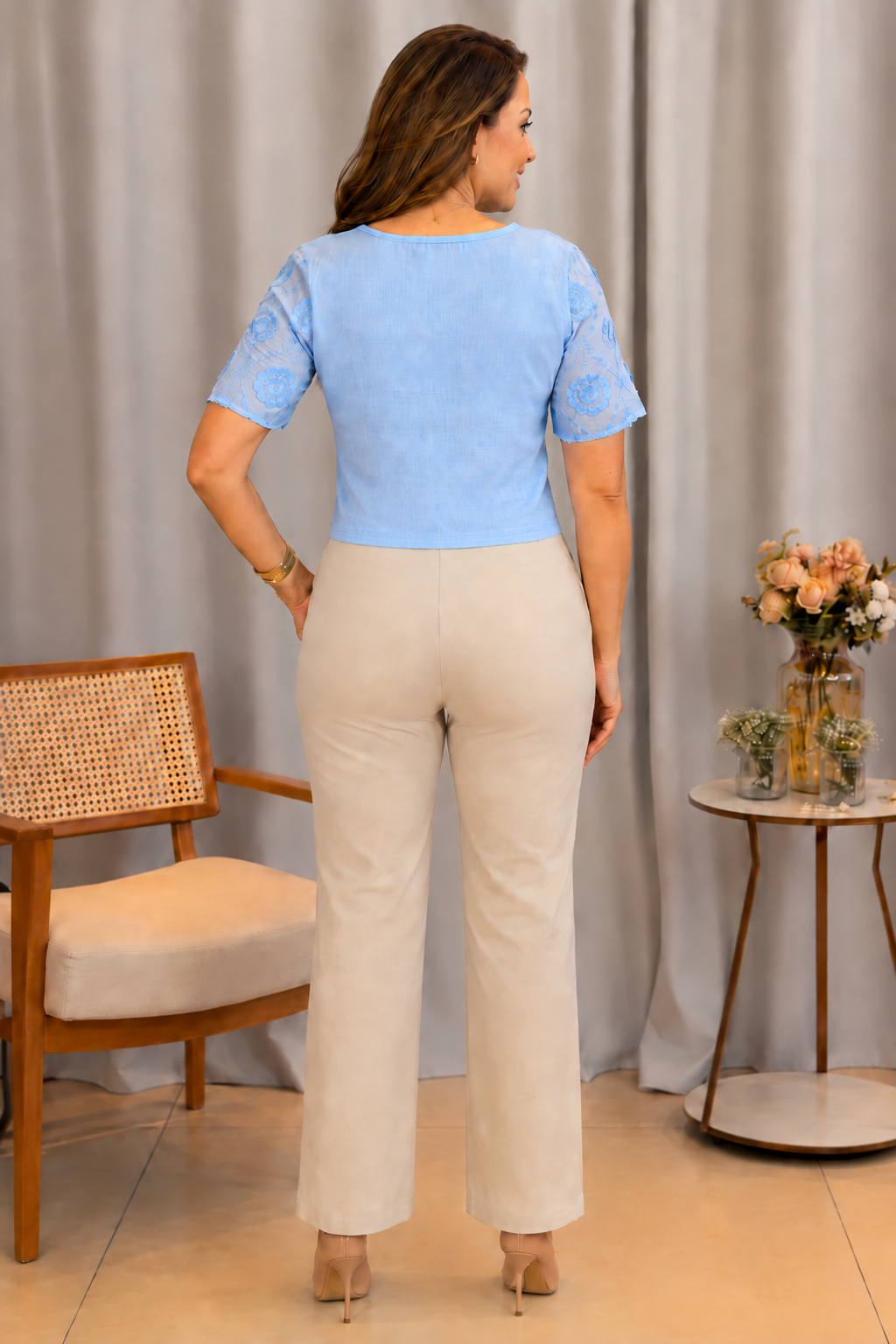 Blusa em Laise Fresca e Delicada Samantha Azul