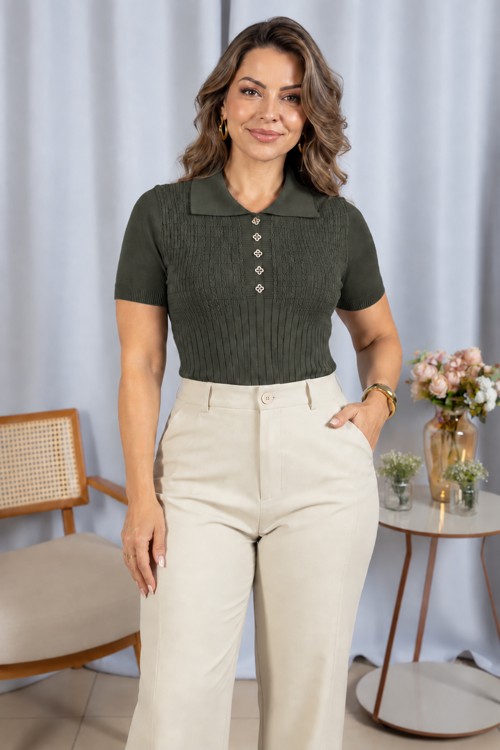 Blusa em Modal Gola Camisa com Aplicação de Strass Tamires Verde