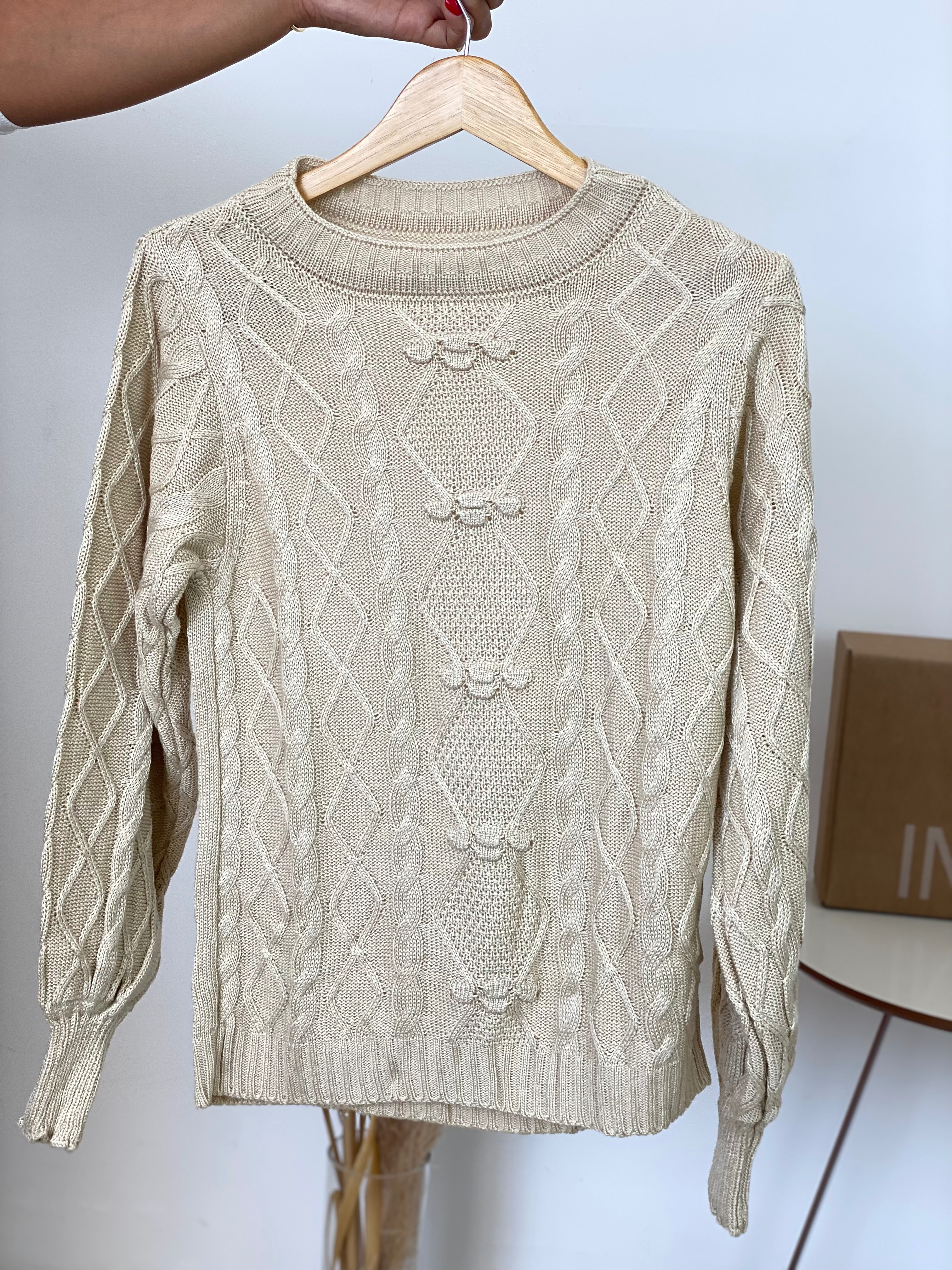 Blusa Tricot Detalhe Frontal Daniela Creme