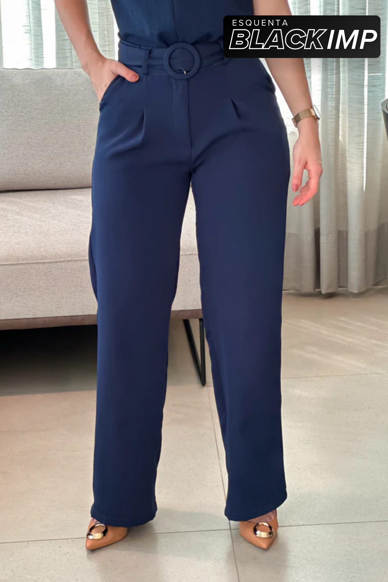 Calça Corte Reto Detalhe Cinto Priscila Azul Marinho