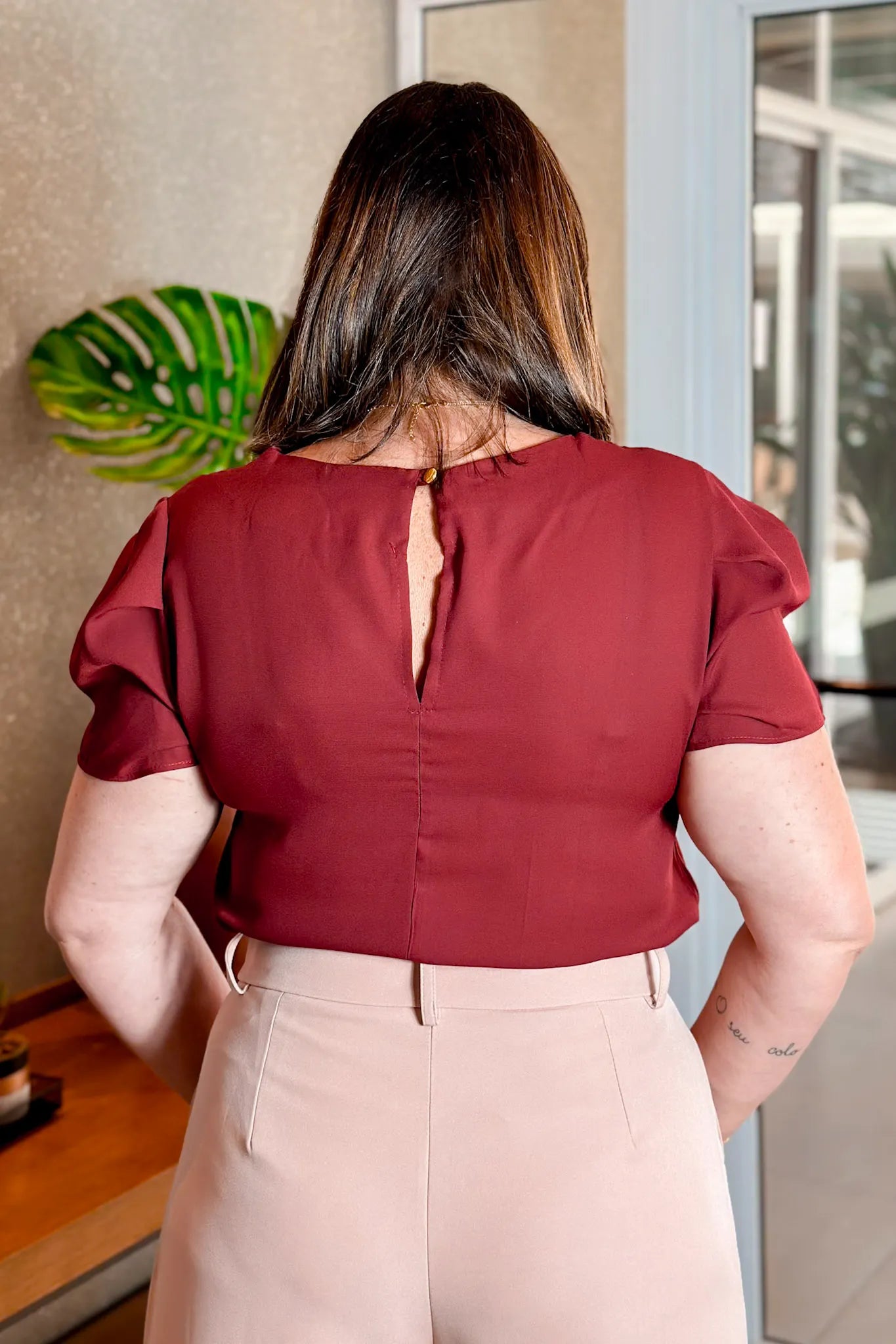 Blusa Detalhe Pregas Colo Soraya Marsala