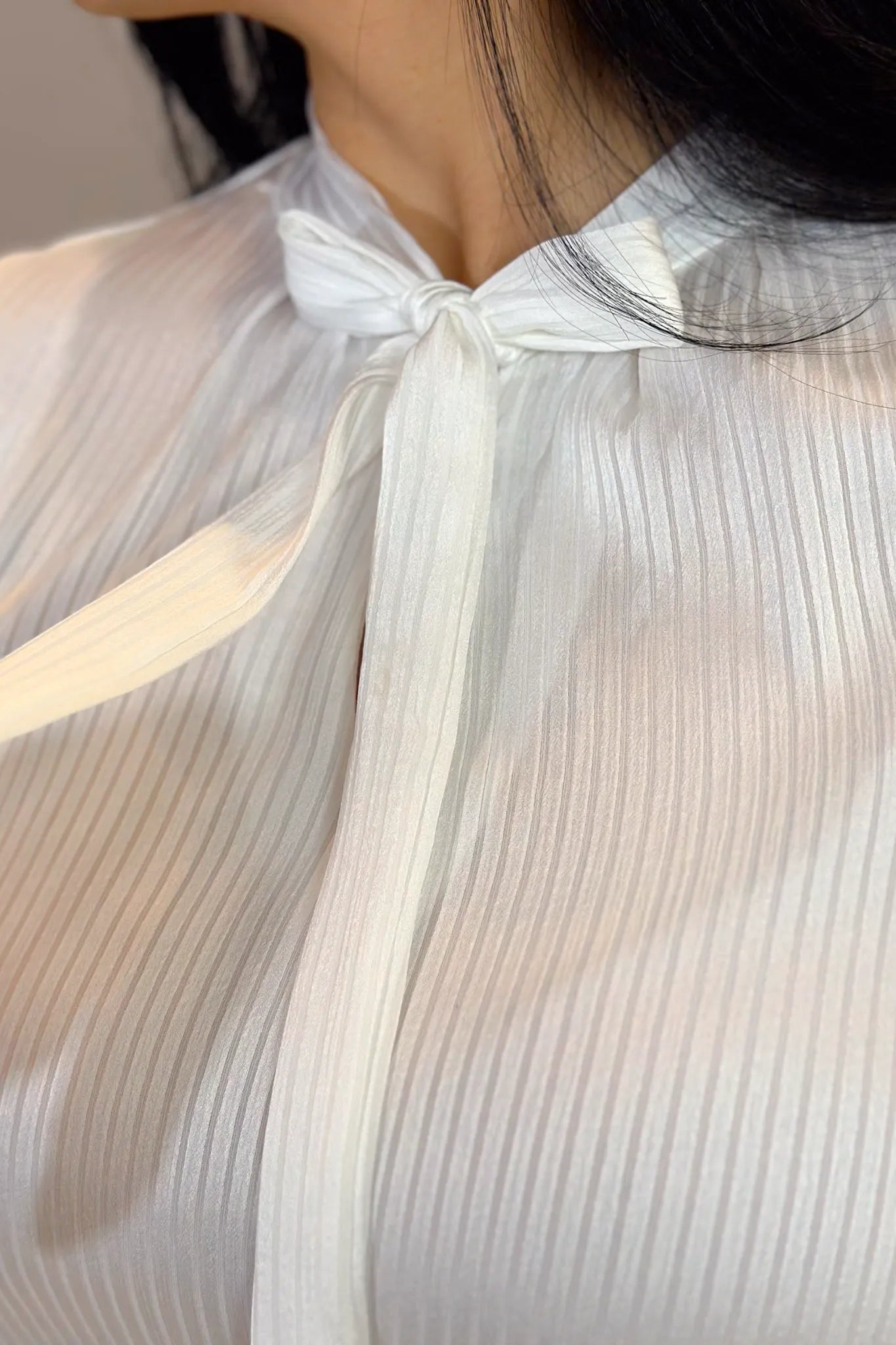 Blusa Regata Crepe Acetinado Detalhe Laço Natacha Branca