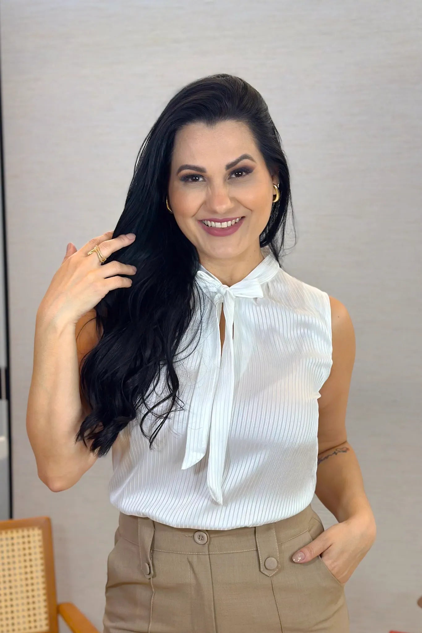 Blusa Regata Crepe Acetinado Detalhe Laço Natacha Branca