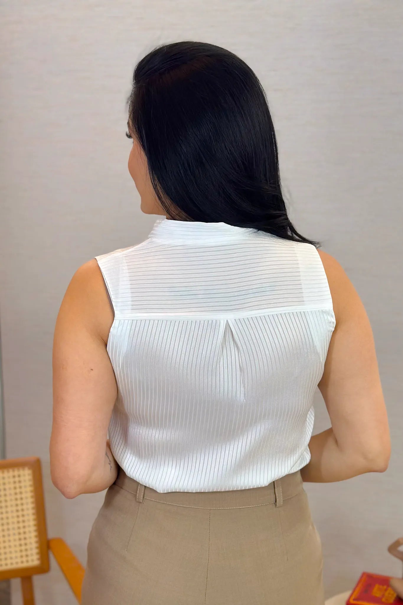 Blusa Regata Crepe Acetinado Detalhe Laço Natacha Branca