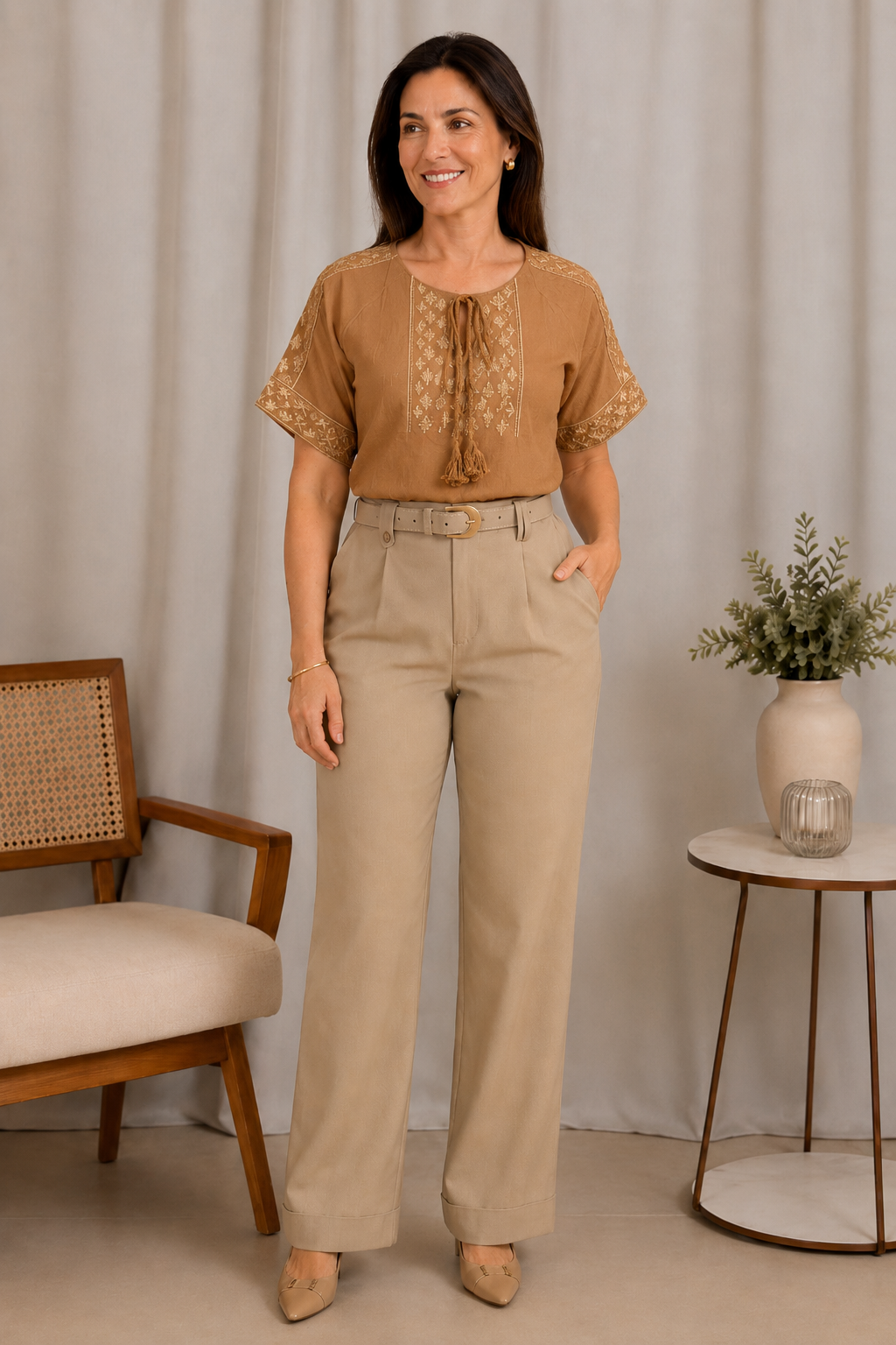 Blusa Em Cotton Linho Fresca Bordada Com Amarração Edna Marrom