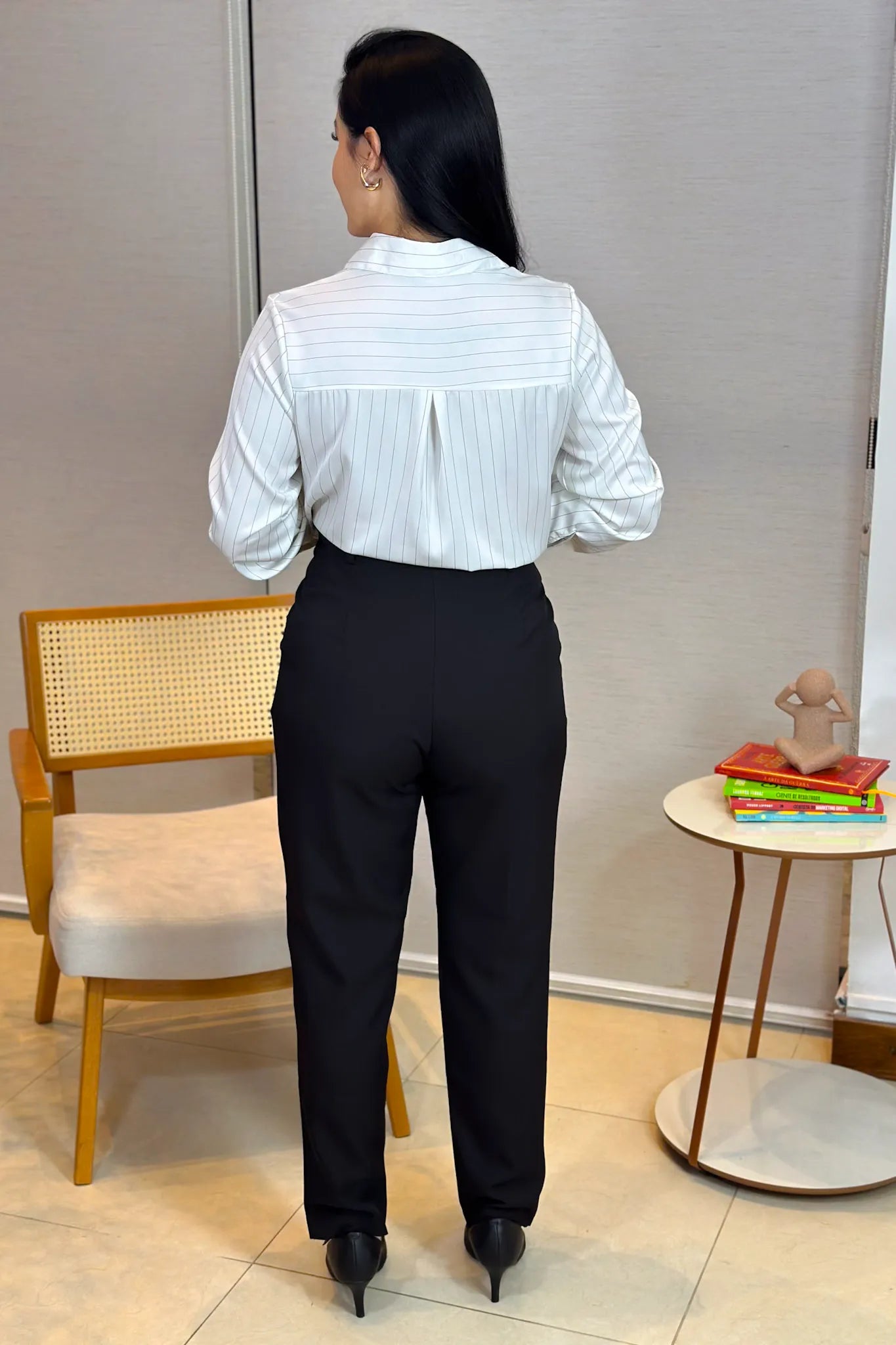 Camisa Manga Longa Classic Risca De Giz Sara Branca