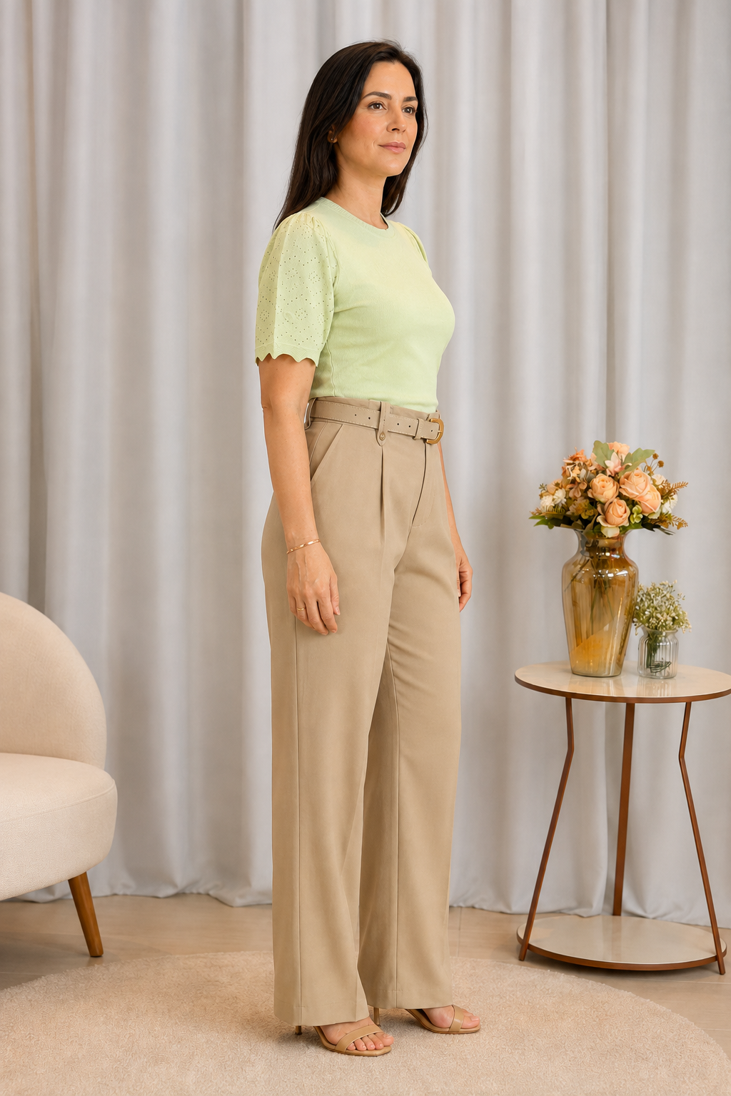 Blusa Manga Curta Que Estica Detalhe Vazado Vivian Verde
