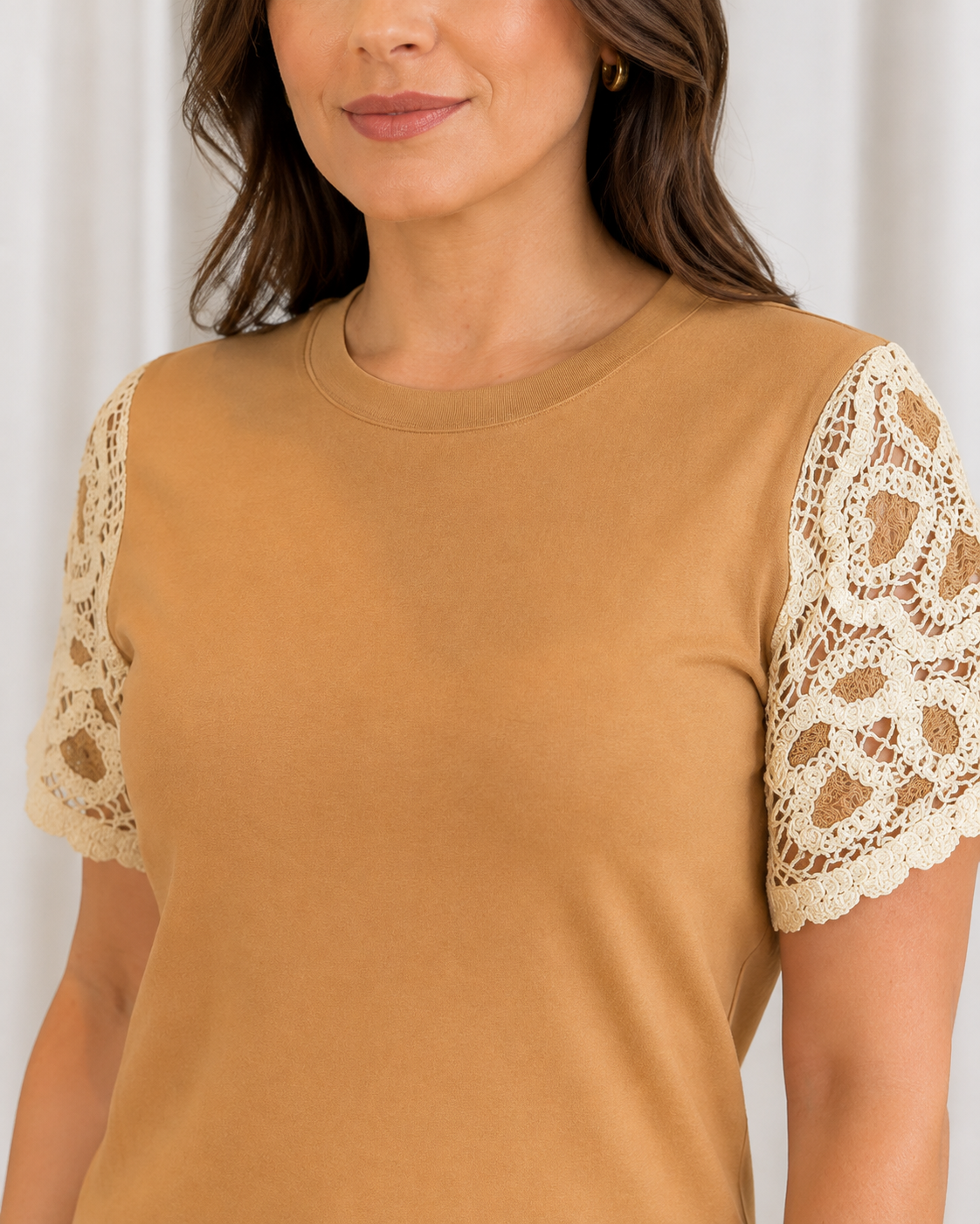 Blusa Cotton Lycra com Manga em Crochê Leonor Bege