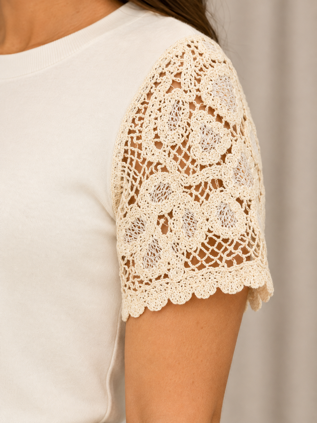 Blusa Cotton Lycra com Manga em Crochê Leonor Branca