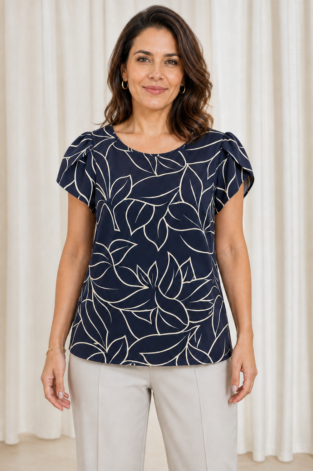 Blusa Estampada com Manga Transpassada Suelen Azul Marinho