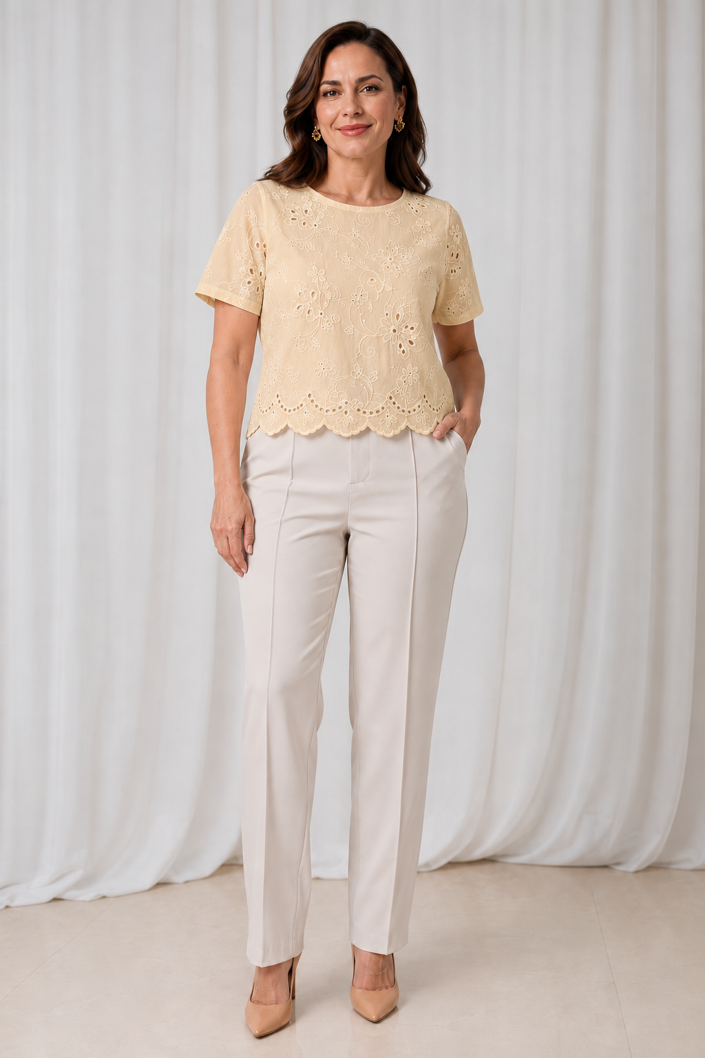 Blusa em Laise Fresca e Delicada Celine Bege
