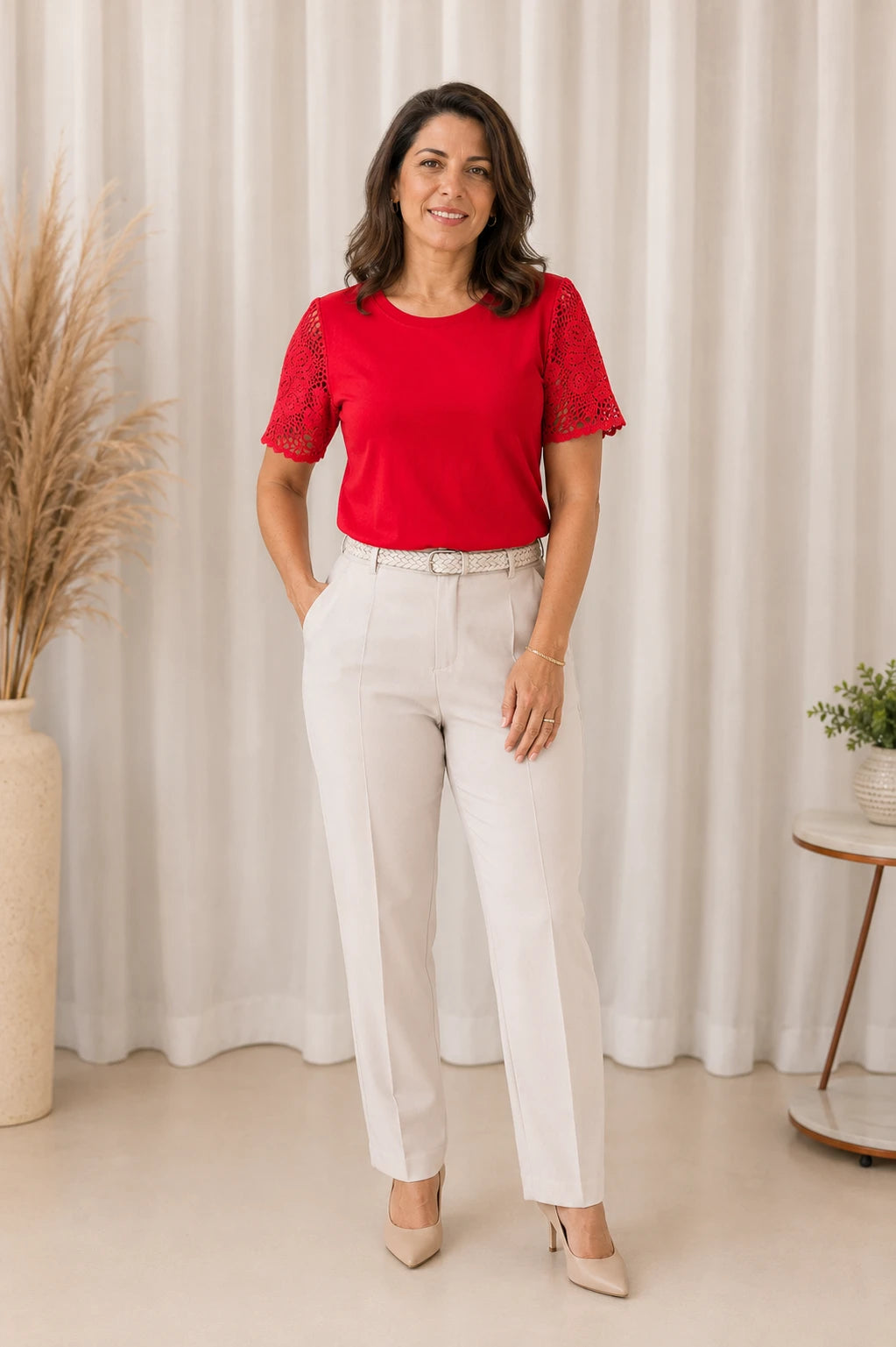 Blusa Confortável com Manga em Crochê Gisele Vermelha