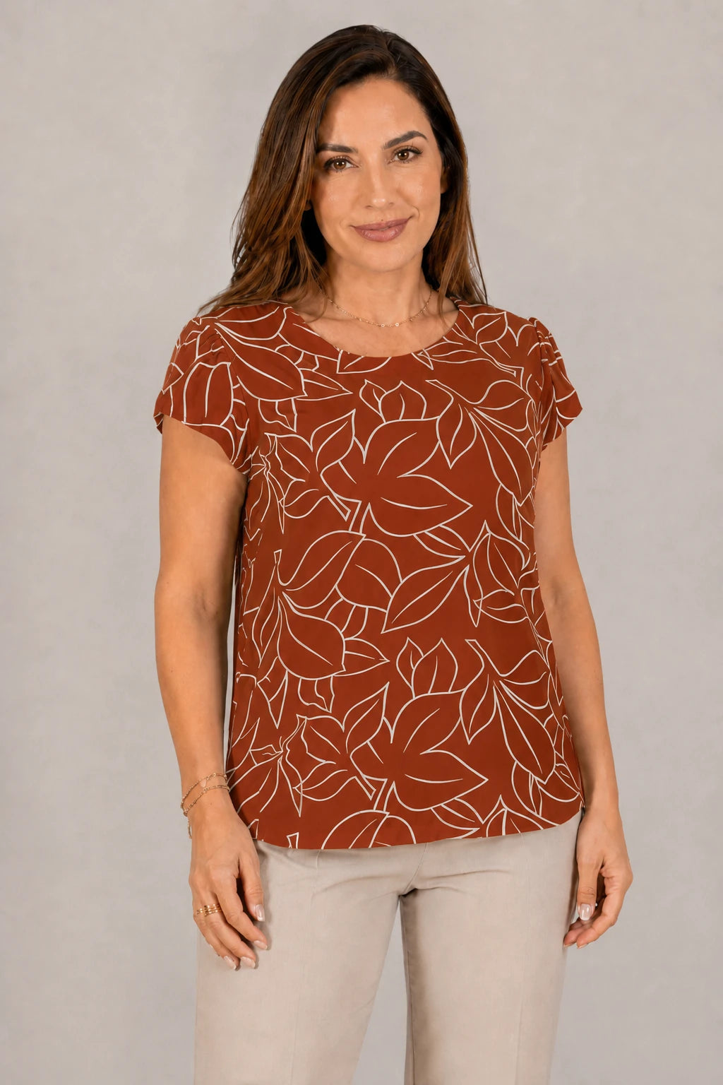 Blusa Estampada com Manga Transpassada Suelen Marrom