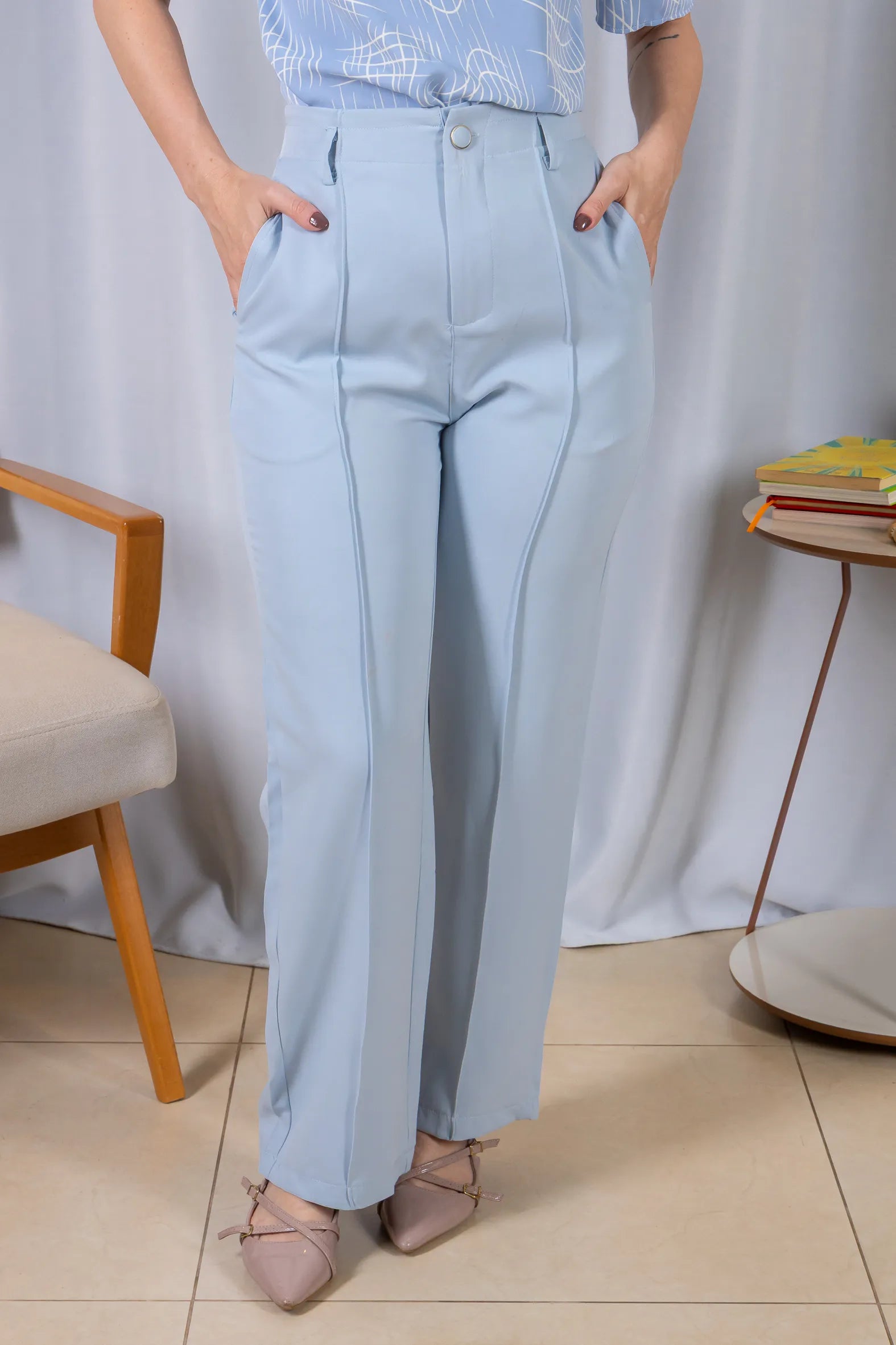 Calça Pantalona Alfaiataria Botão Encapado Margareth Azul