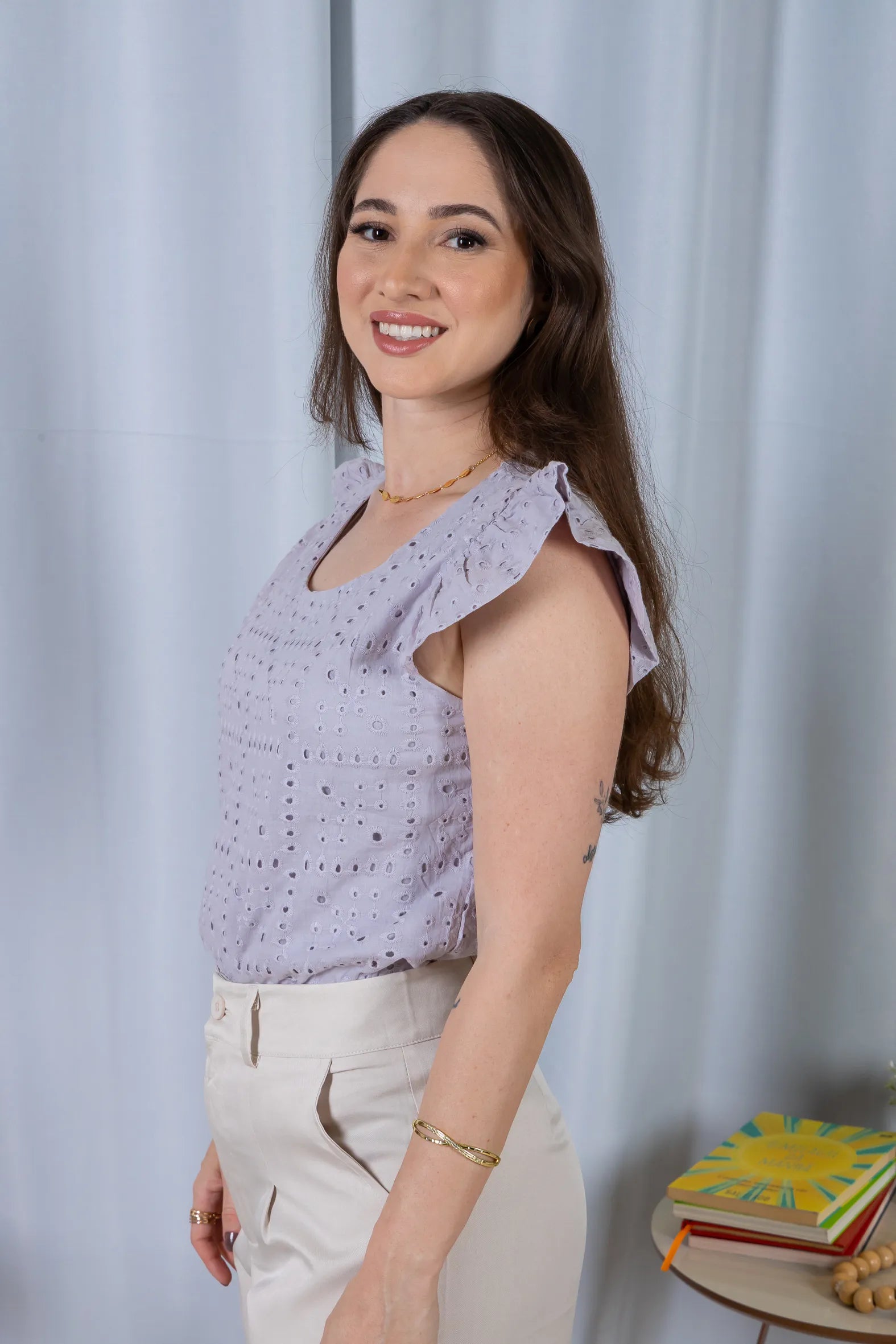 Regata Babados Cotton Em Laise Gabriela Cinza Azulado