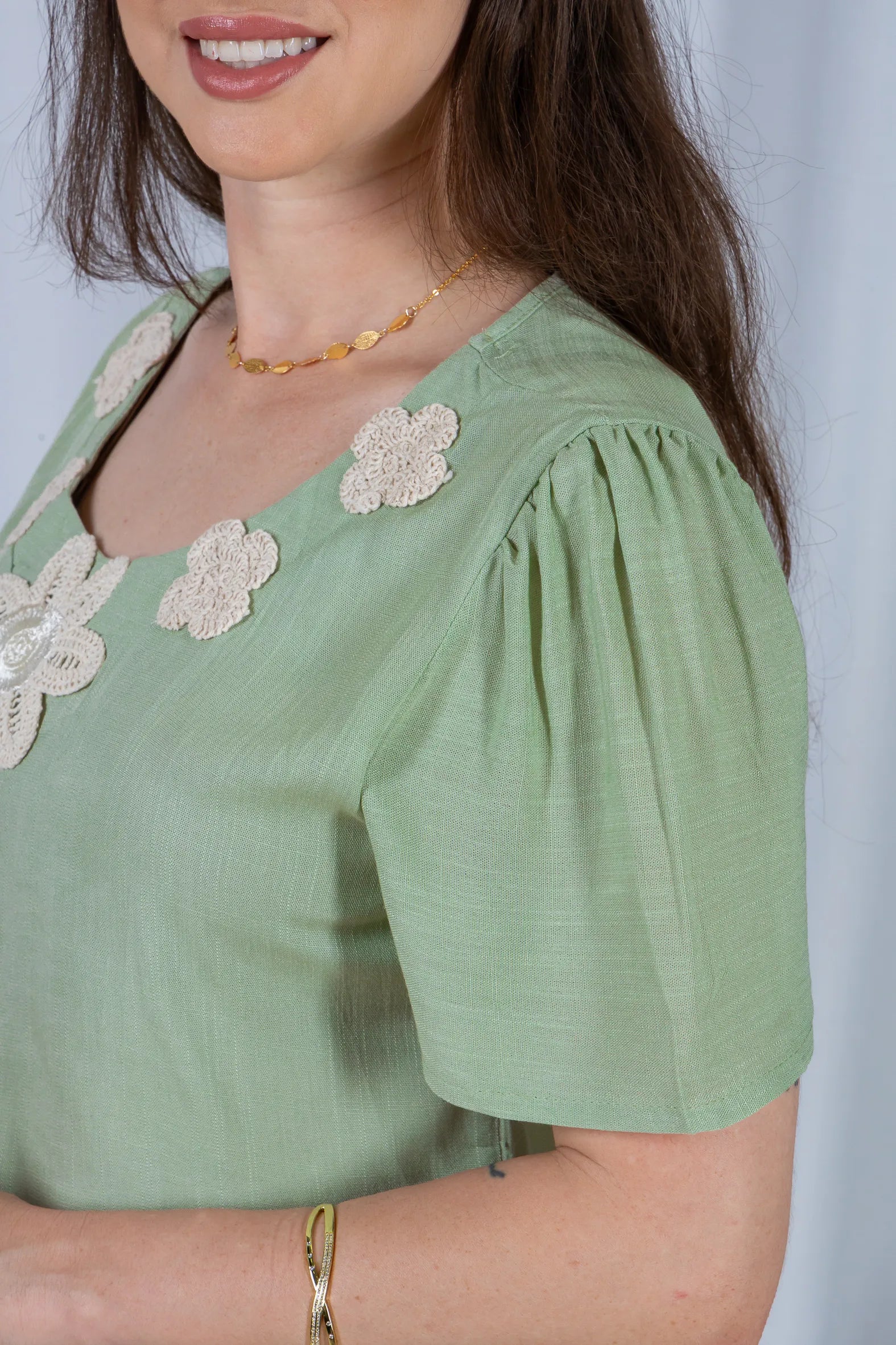 Blusa Manga Curta Colo Bordado Flores Visco Linho Elaine Verde