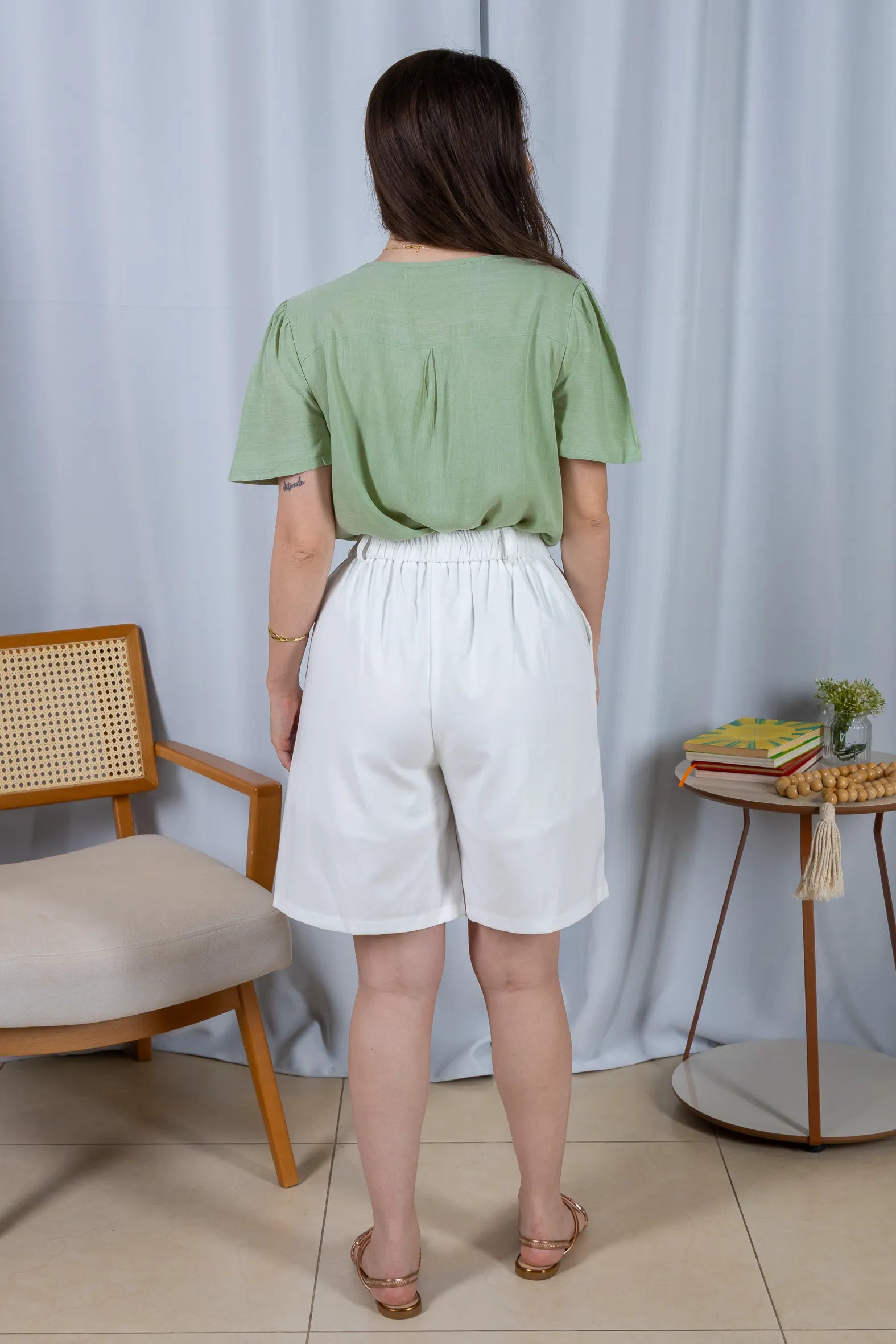 Blusa Manga Curta Colo Bordado Flores Visco Linho Elaine Verde