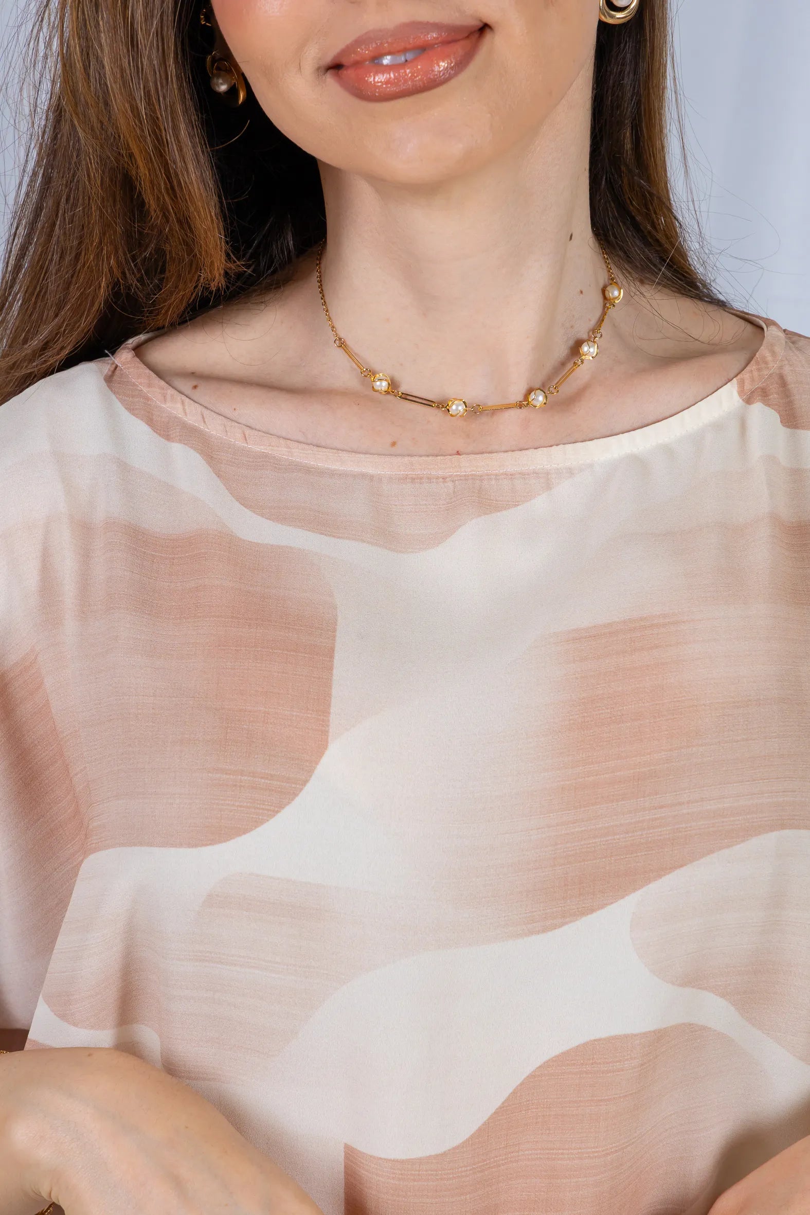 Blusa Manga Ampla Decote em "U" Crepe Cinthia Bege