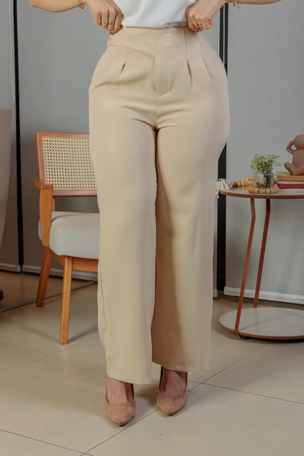 Calça Corte Reto Alfaiataria Detalhe Cós Eloísa Bege