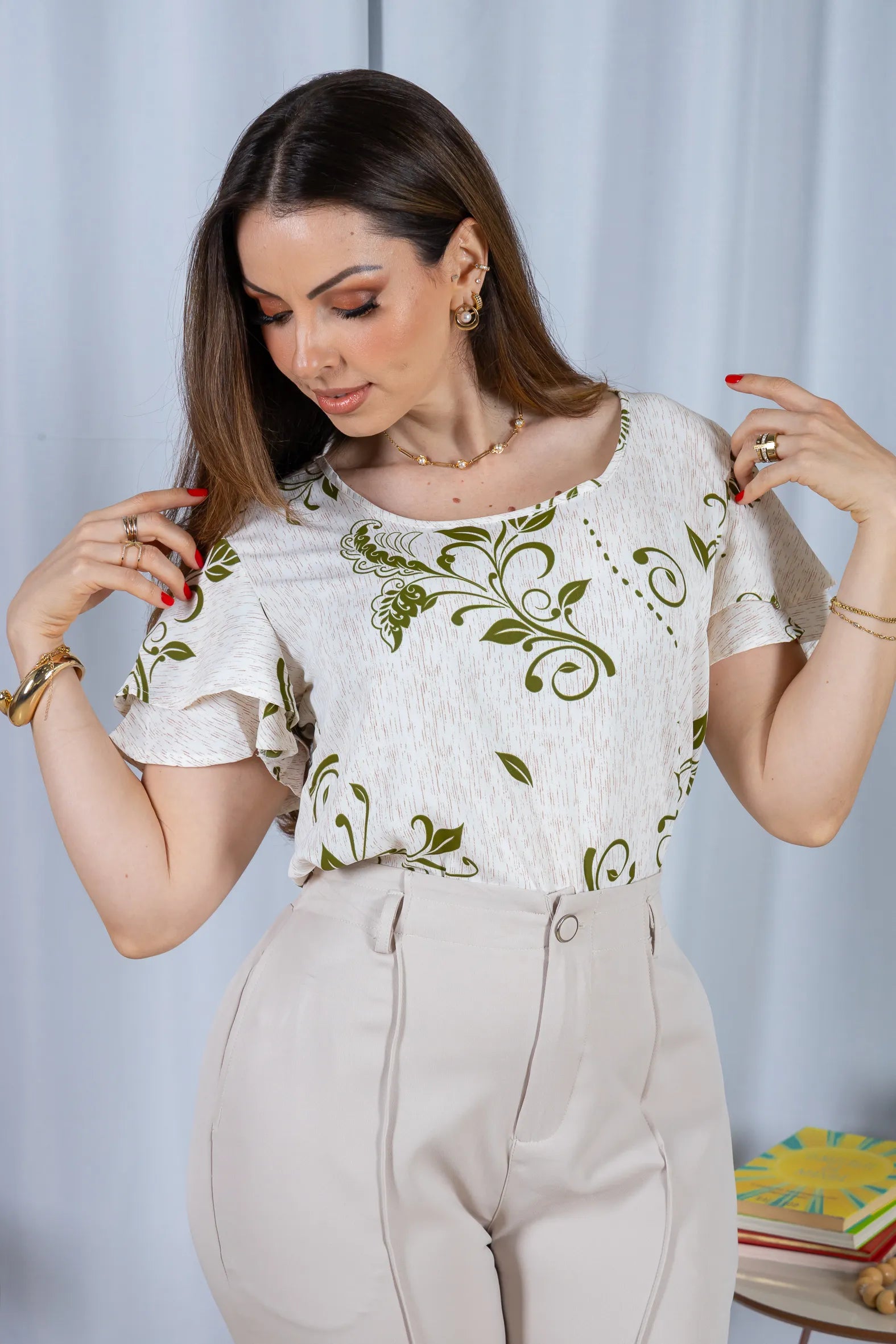 Blusa Manga Curta Camadas com Amarração Crepe Classic Eduarda Estampada Verde