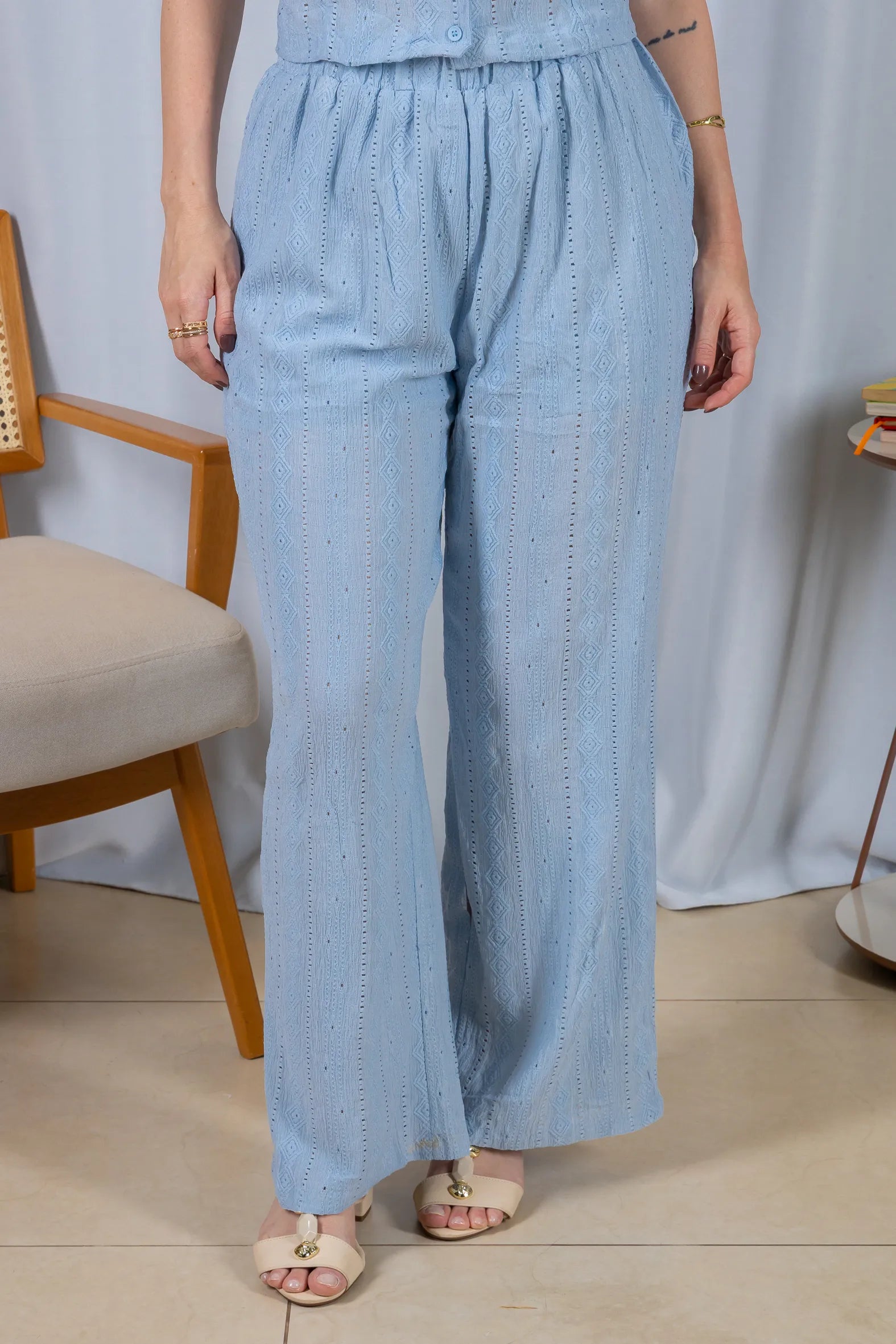 Calça Pantalona Bordado e Cós com Elástico Crepe Soft Carla Azul