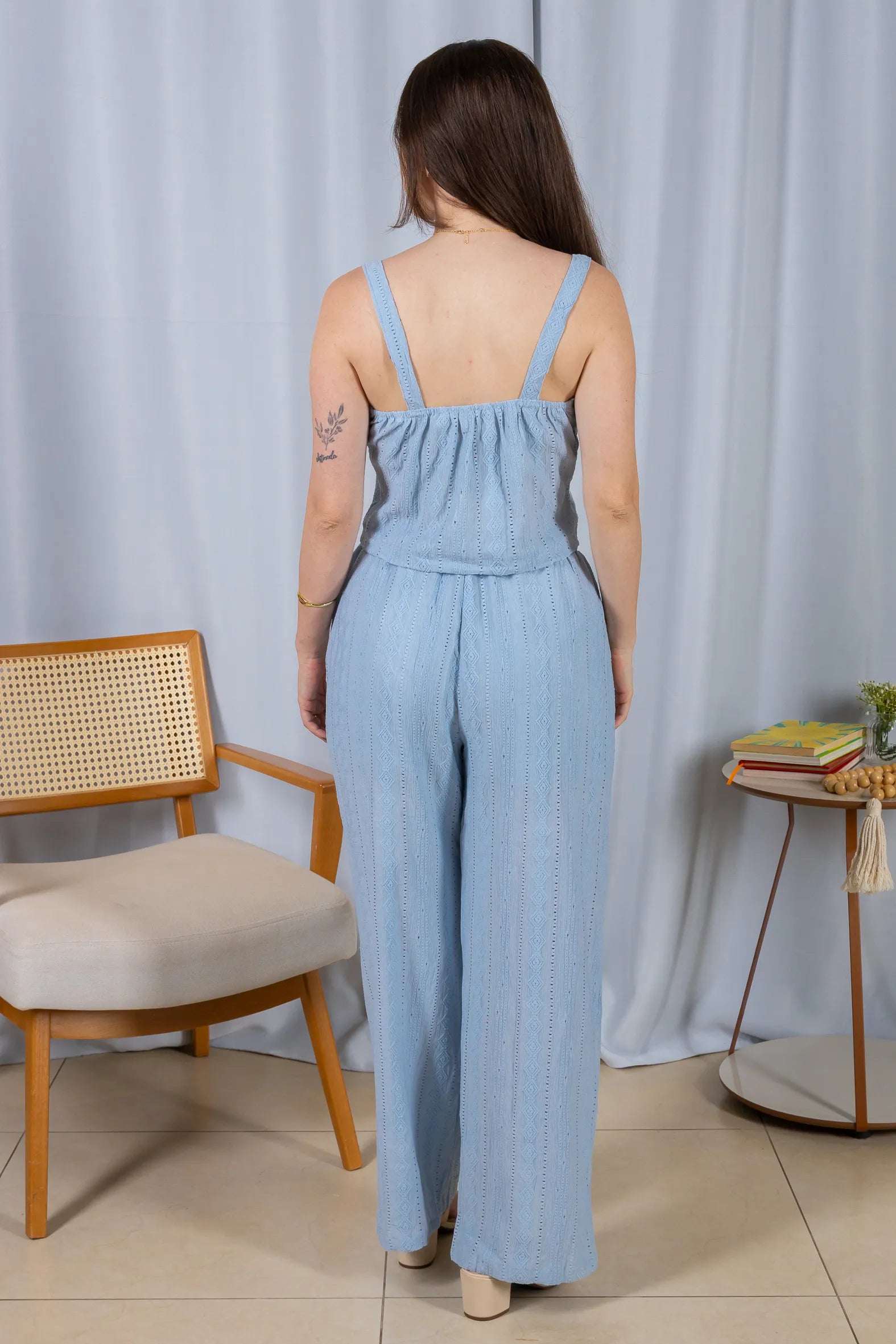 Calça Pantalona Bordado e Cós com Elástico Crepe Soft Carla Azul